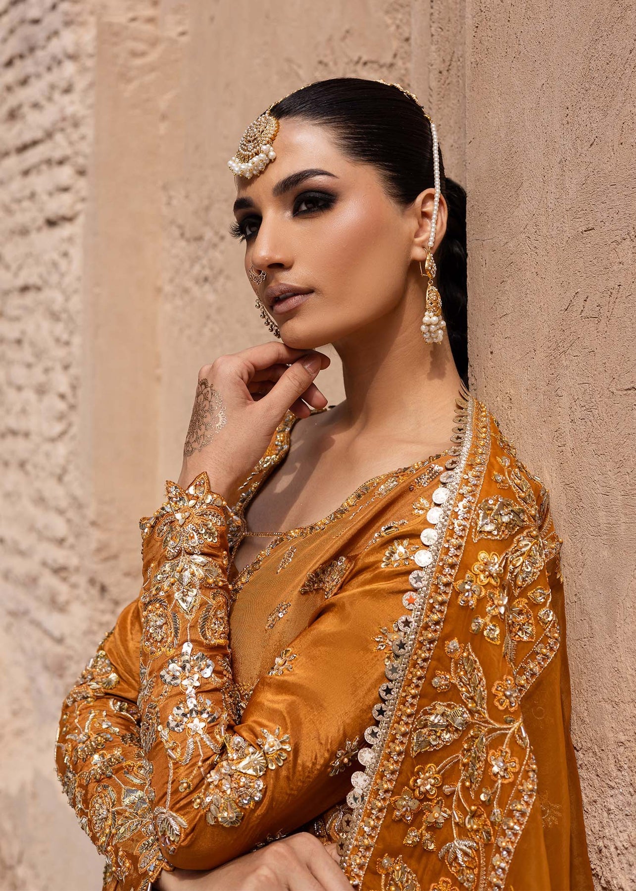 Akbar Aslam | Dastaan Luxury Formals | Zarmisha - Official Akbar Aslam stockist in UK - Sakeena London