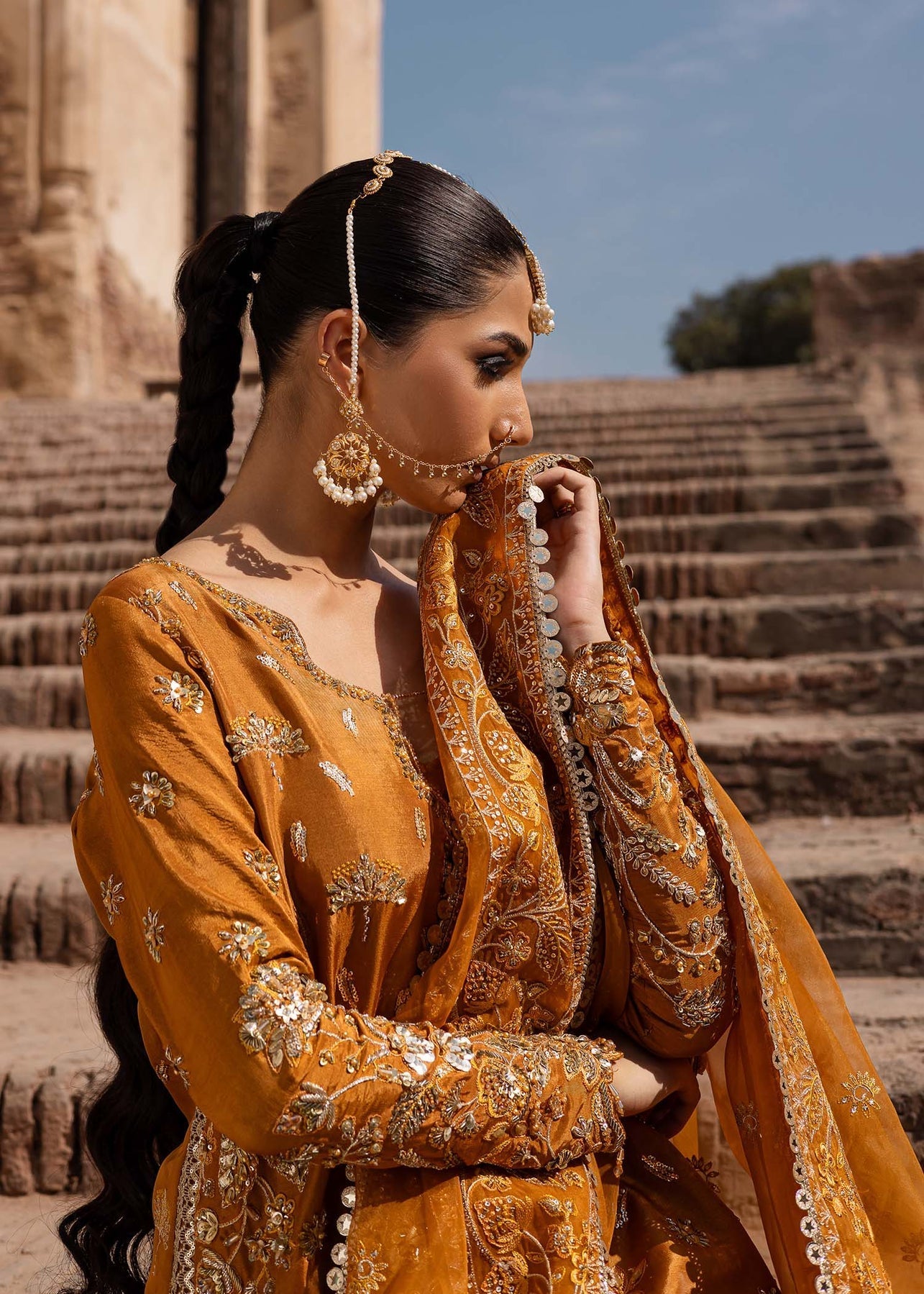 Akbar Aslam | Dastaan Luxury Formals | Zarmisha - Official Akbar Aslam stockist in UK - Sakeena London