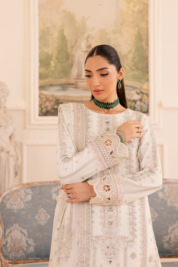 Emaan Adeel I Suave Luxury Formals I EZELLE - Official Emaan Adeel stockist in UK - Sakeena London