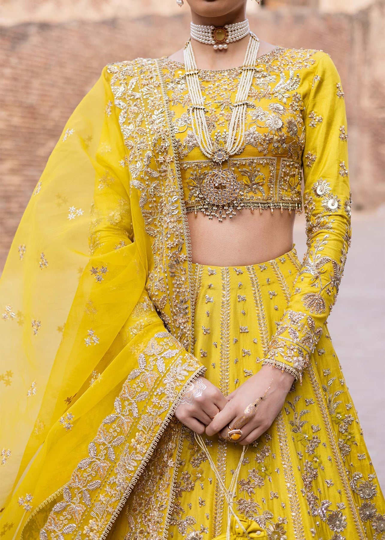 Akbar Aslam | Dastaan Luxury Formals | Nureh - Official Akbar Aslam stockist in UK - Sakeena London