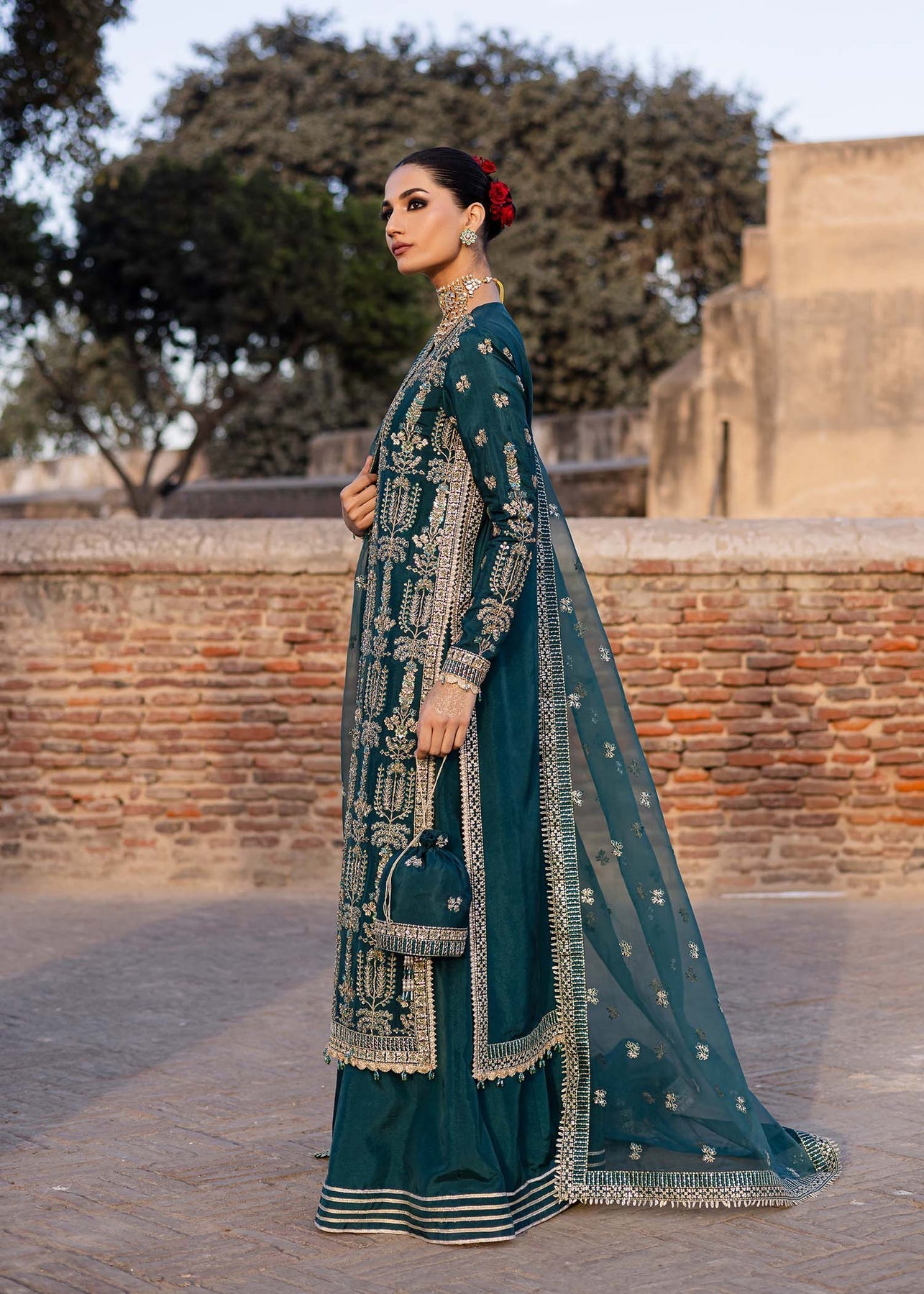 Akbar Aslam | Dastaan Luxury Formals | Nazgul - Official Akbar Aslam stockist in UK - Sakeena London