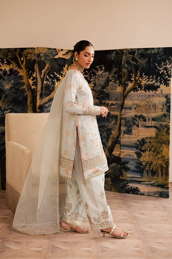 Emaan Adeel I Suave Luxury Formals I ELAIN - Official Emaan Adeel stockist in UK - Sakeena London