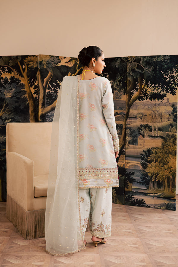 Emaan Adeel I Suave Luxury Formals I ELAIN - Official Emaan Adeel stockist in UK - Sakeena London