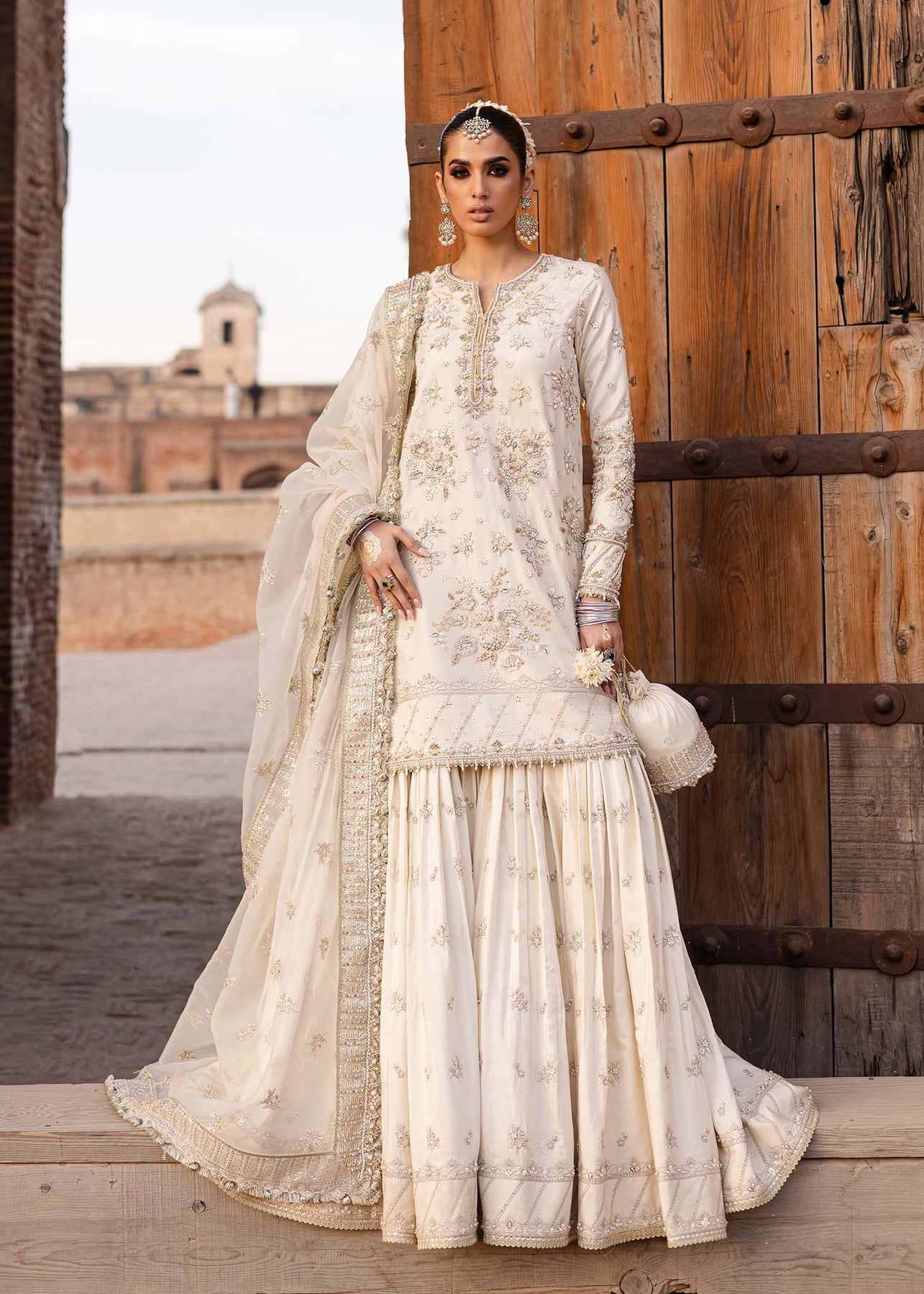 Akbar Aslam | Dastaan Luxury Formals | Roshaneh - Official Akbar Aslam stockist in UK - Sakeena London