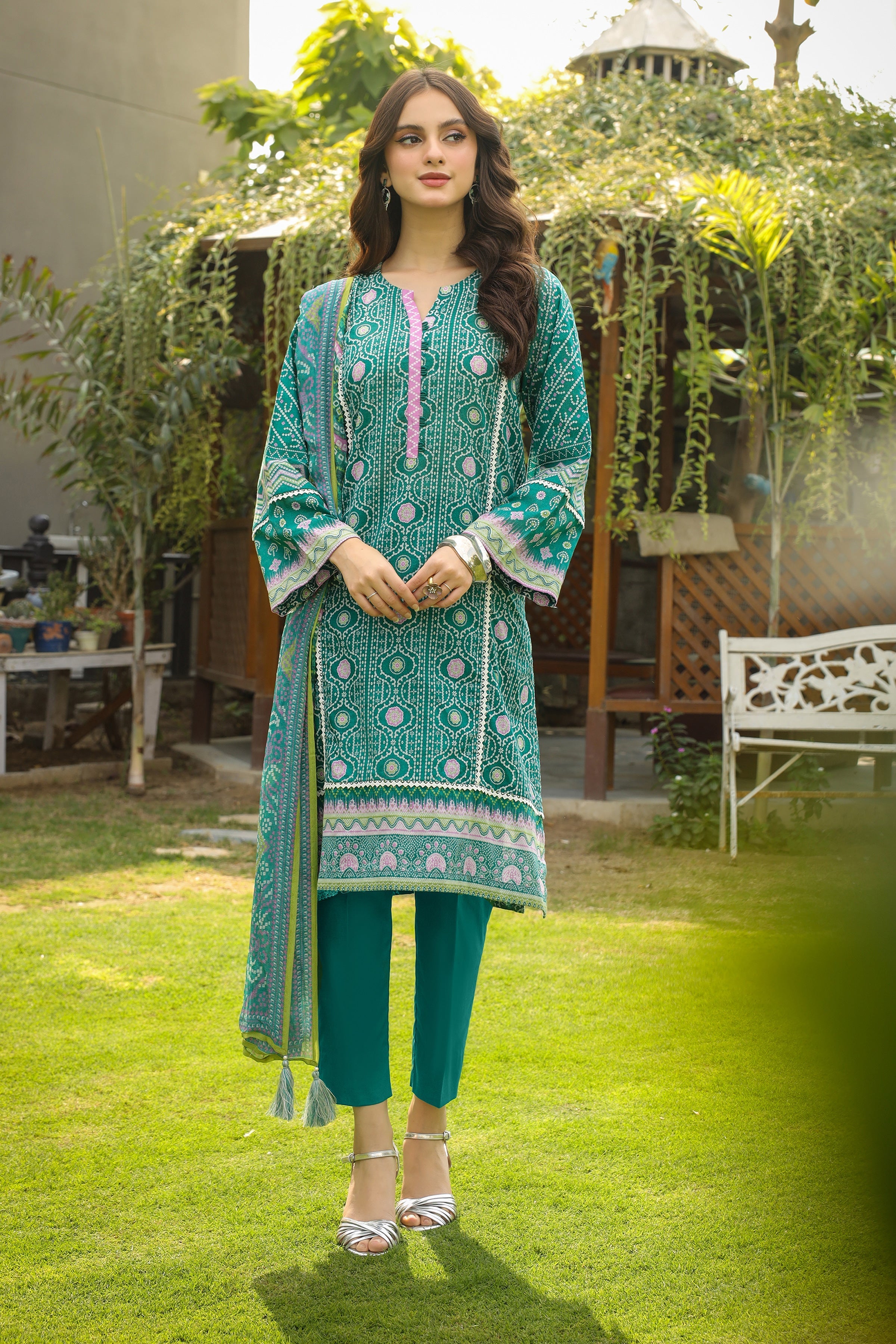 LSM | Winter Marina 24 | 0002-B - Official LSM stockist in UK - Sakeena London