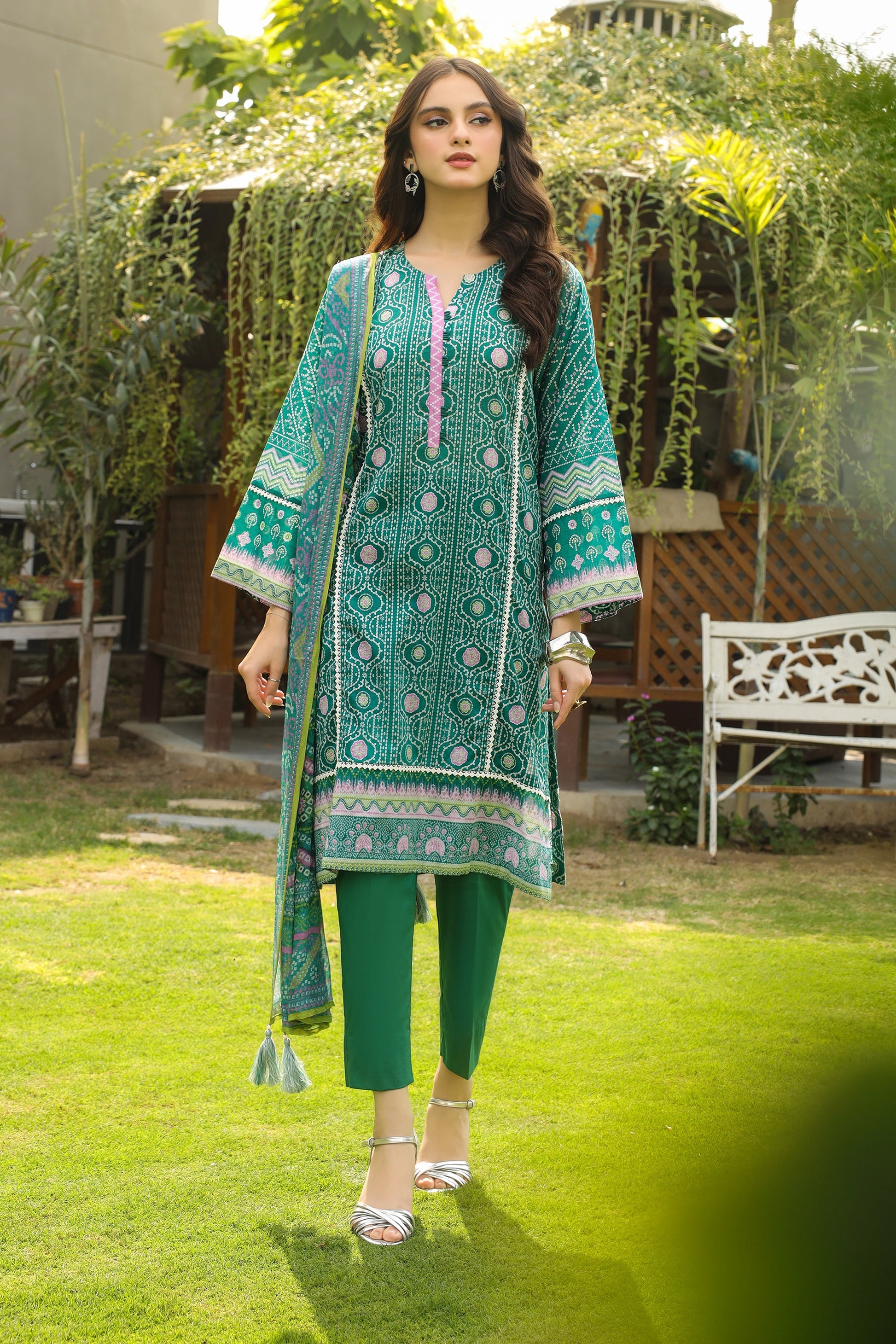 LSM | Winter Marina 24 | 0002-B - Official LSM stockist in UK - Sakeena London