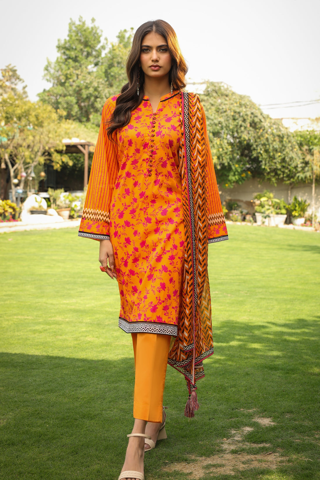 LSM | Winter Marina 24 | 0147-A - Official LSM stockist in UK - Sakeena London