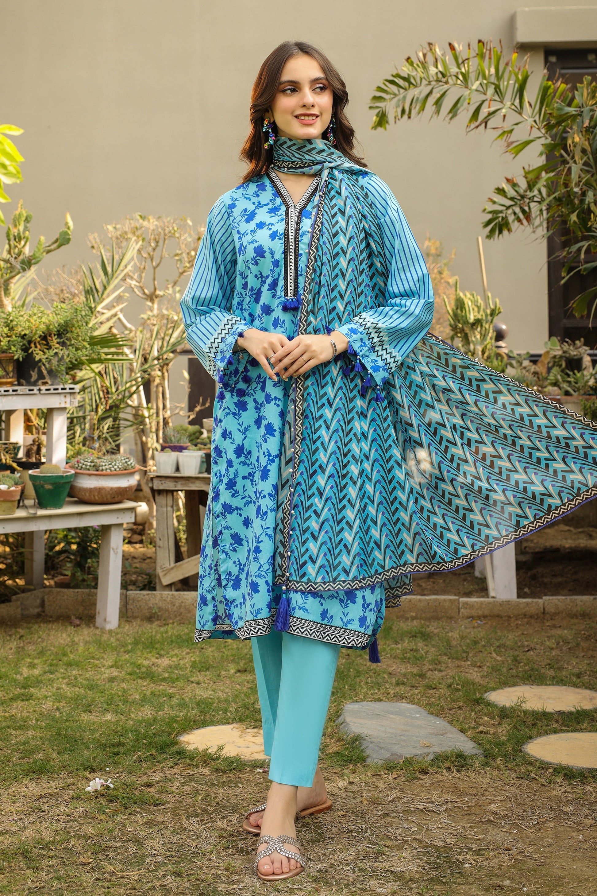 LSM | Winter Marina 24 | 0147-B - Official LSM stockist in UK - Sakeena London