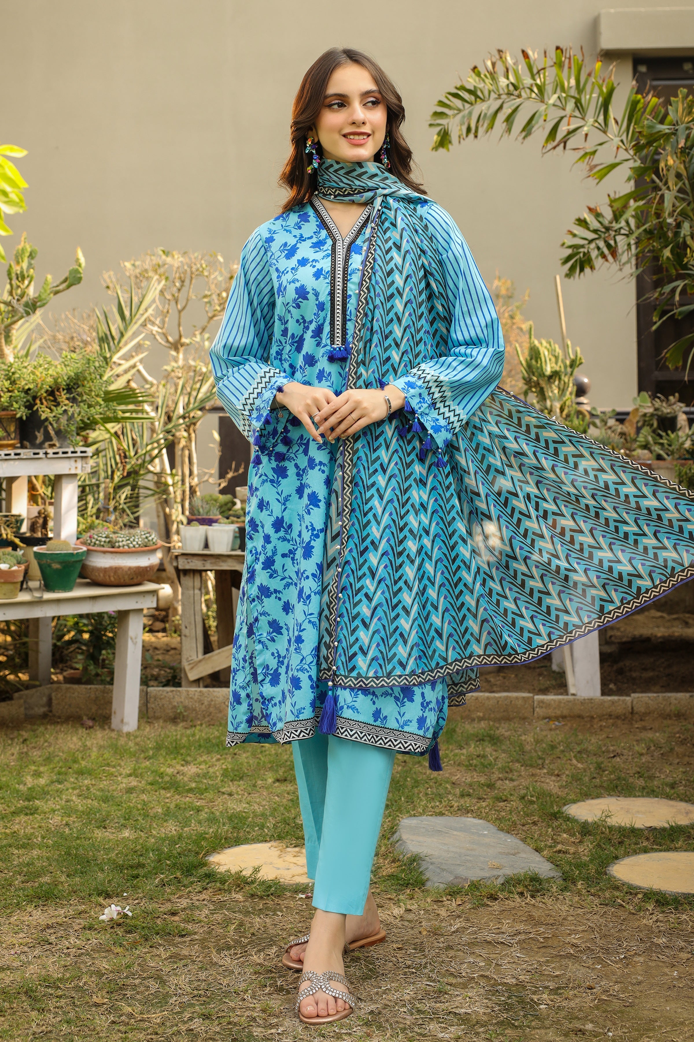 LSM | Winter Marina 24 | 0147-B - Official LSM stockist in UK - Sakeena London