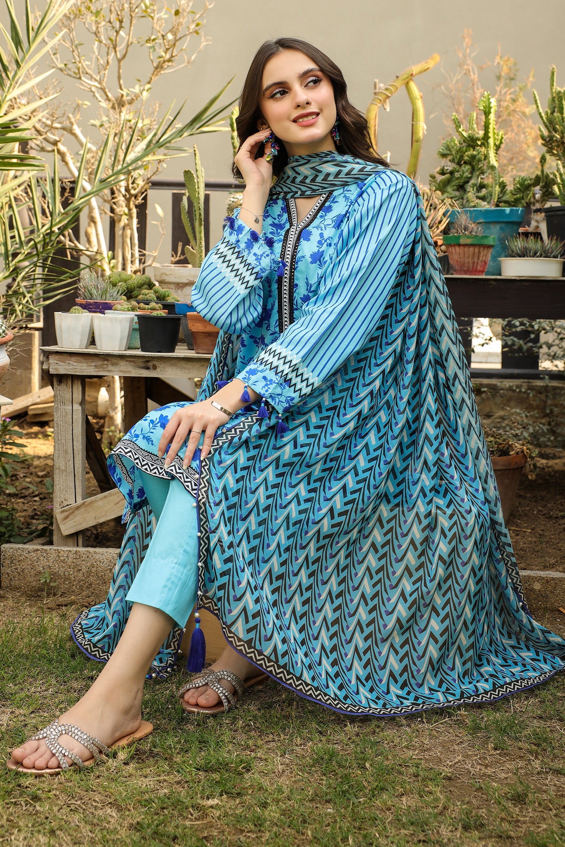LSM | Winter Marina 24 | 0147-B - Official LSM stockist in UK - Sakeena London