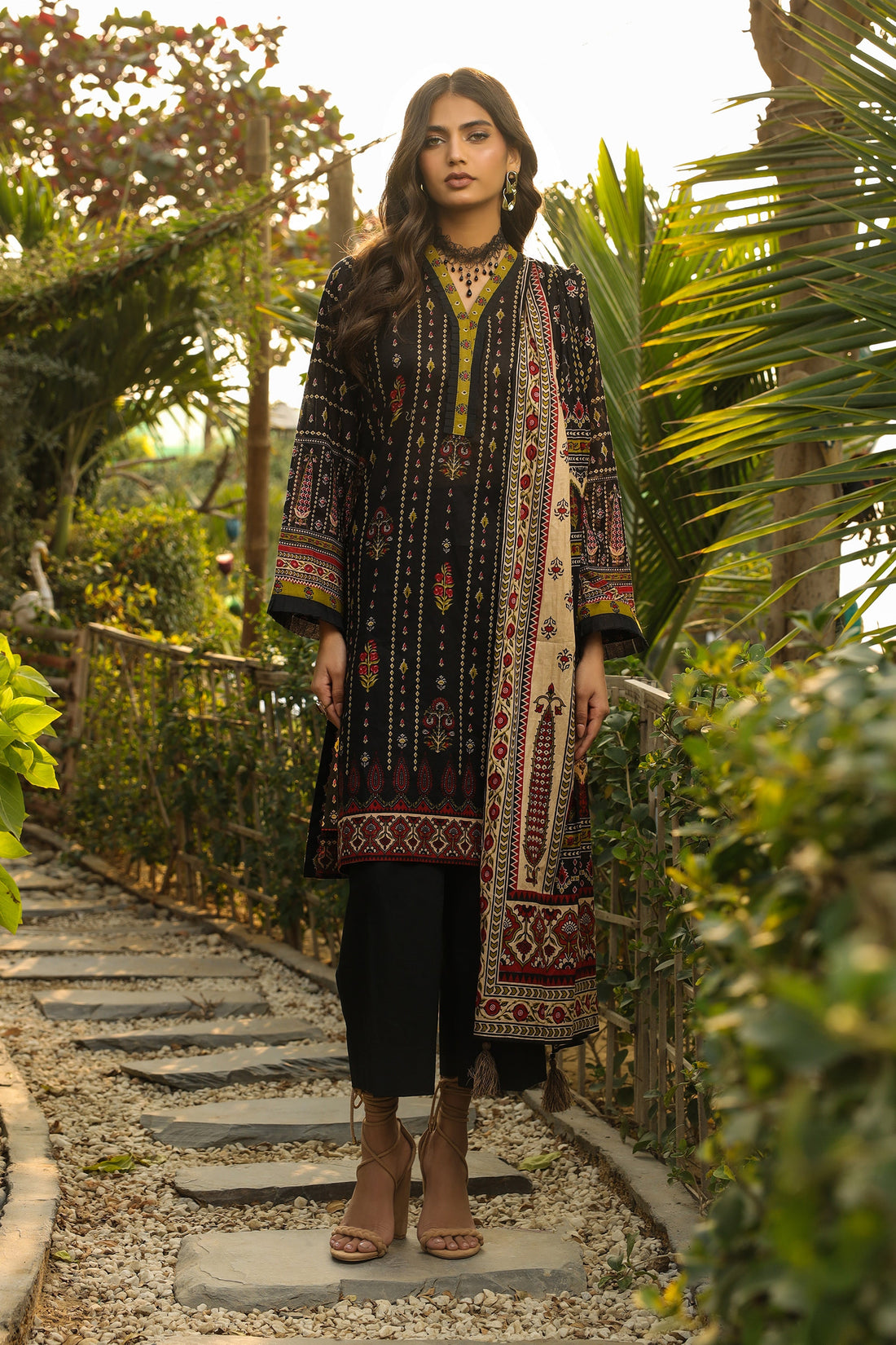 LSM | Winter Marina 24 | 0011-A - Official LSM stockist in UK - Sakeena London