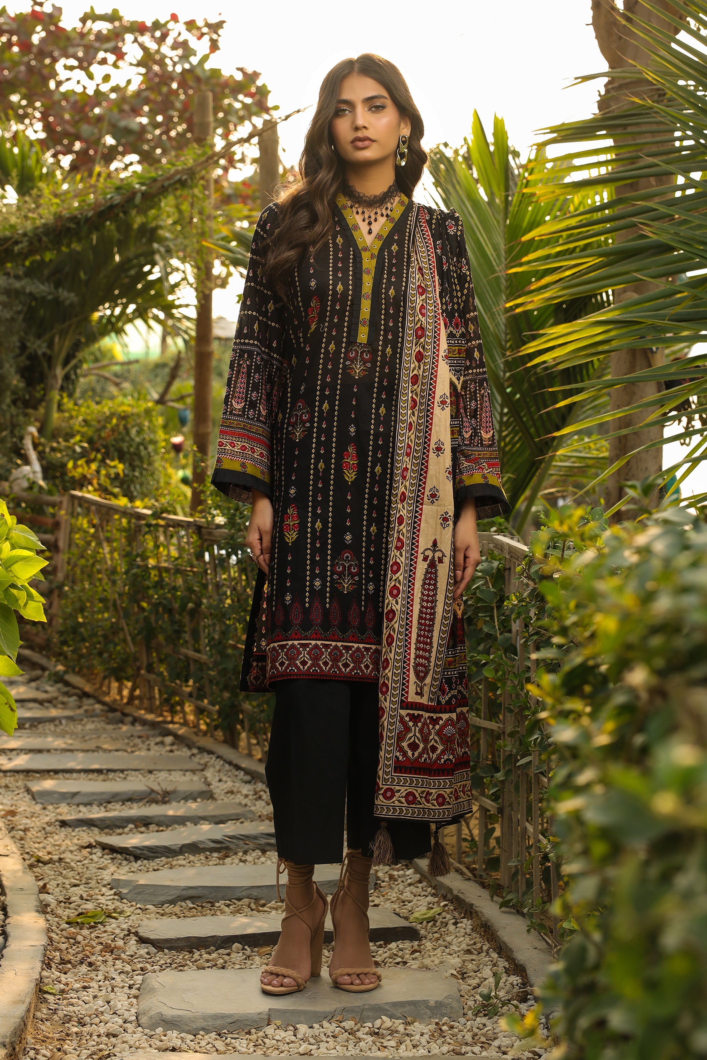 LSM | Winter Marina 24 | 0011-A - Official LSM stockist in UK - Sakeena London