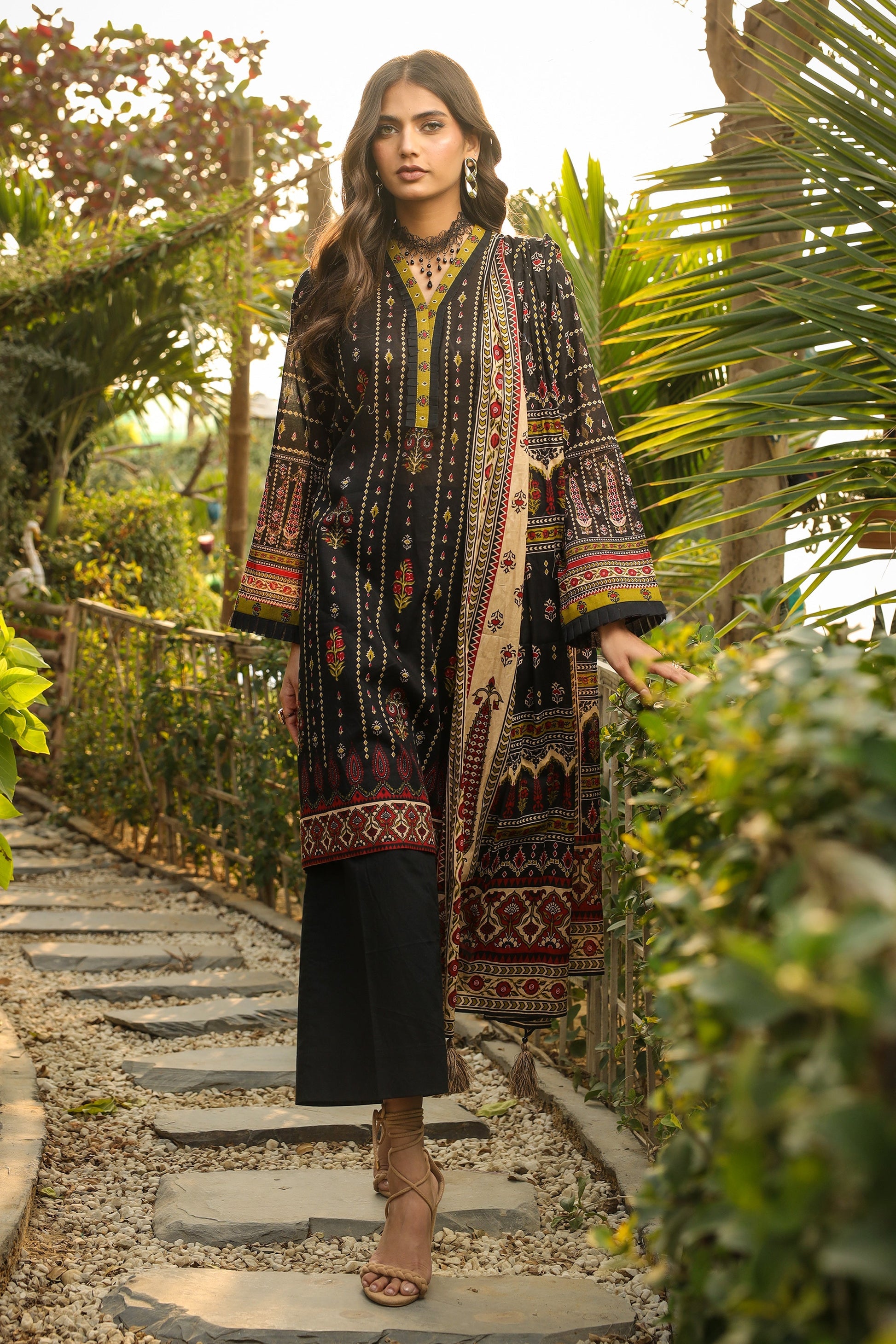 LSM | Winter Marina 24 | 0011-A - Official LSM stockist in UK - Sakeena London