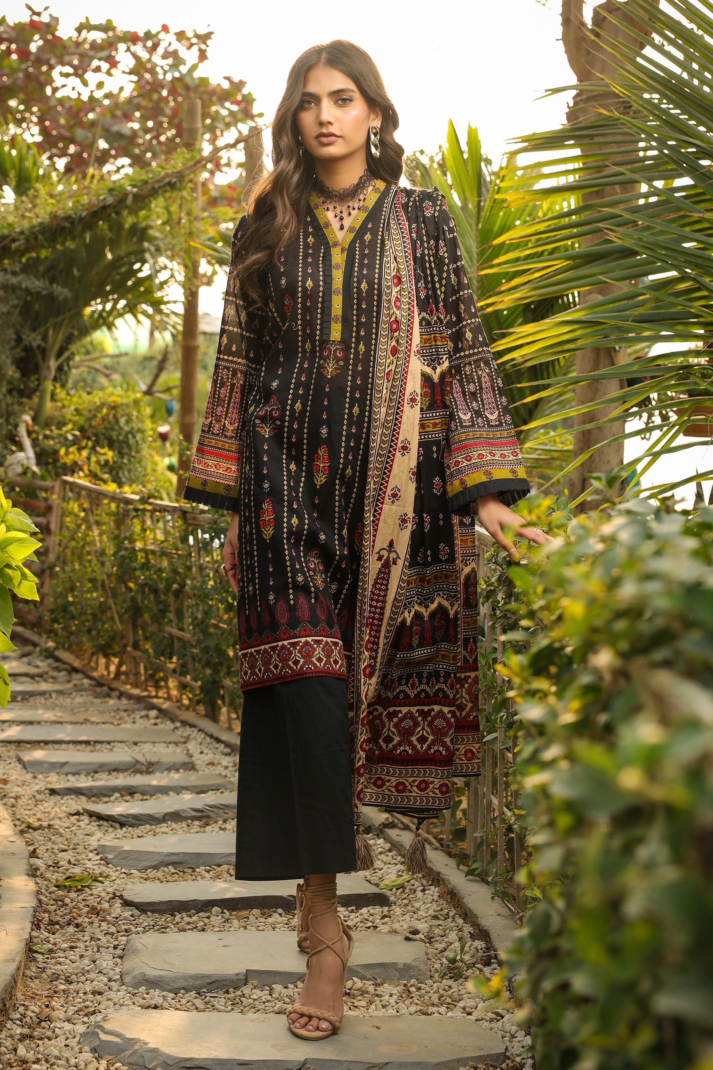 LSM | Winter Marina 24 | 0011-A - Official LSM stockist in UK - Sakeena London