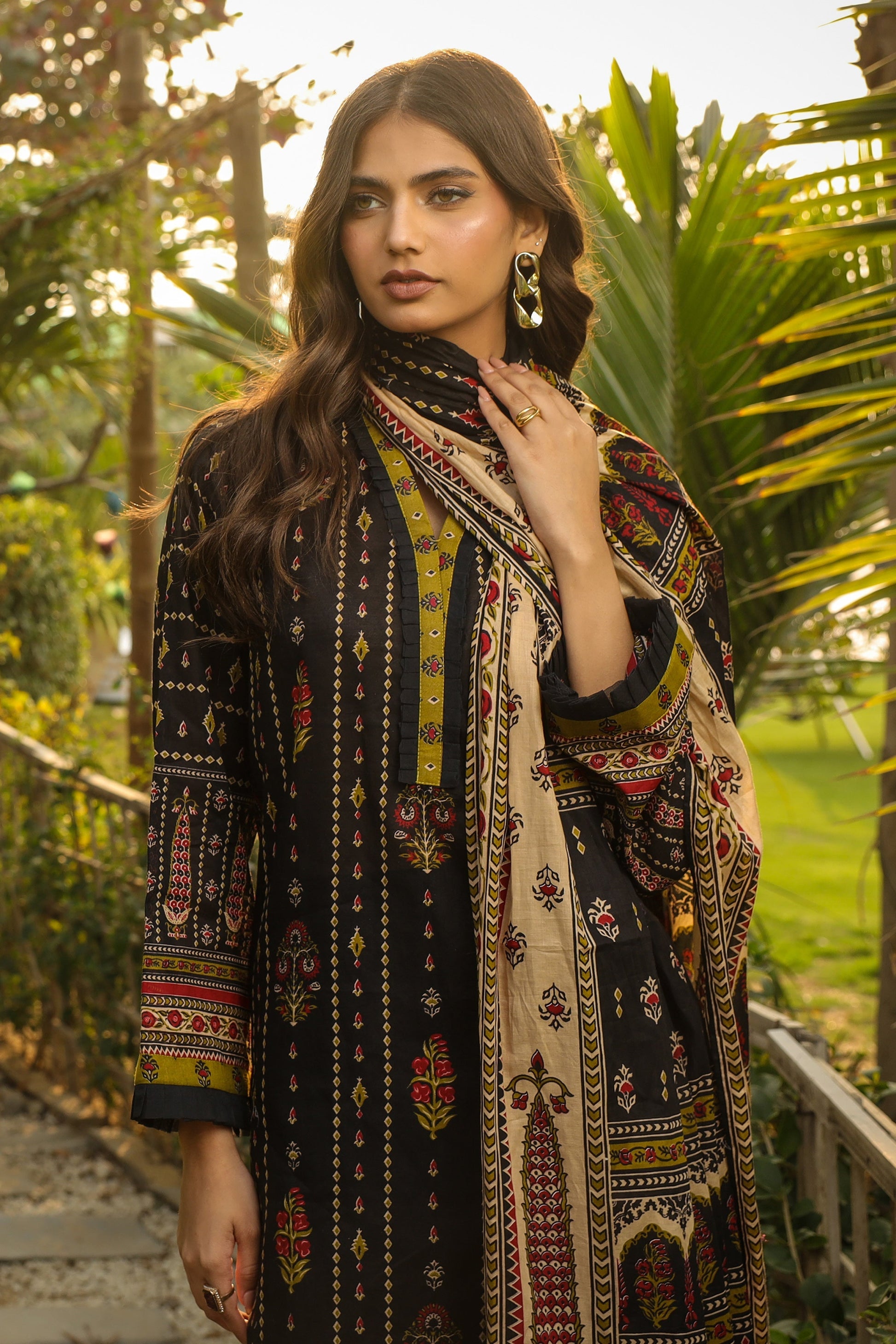 LSM | Winter Marina 24 | 0011-A - Official LSM stockist in UK - Sakeena London