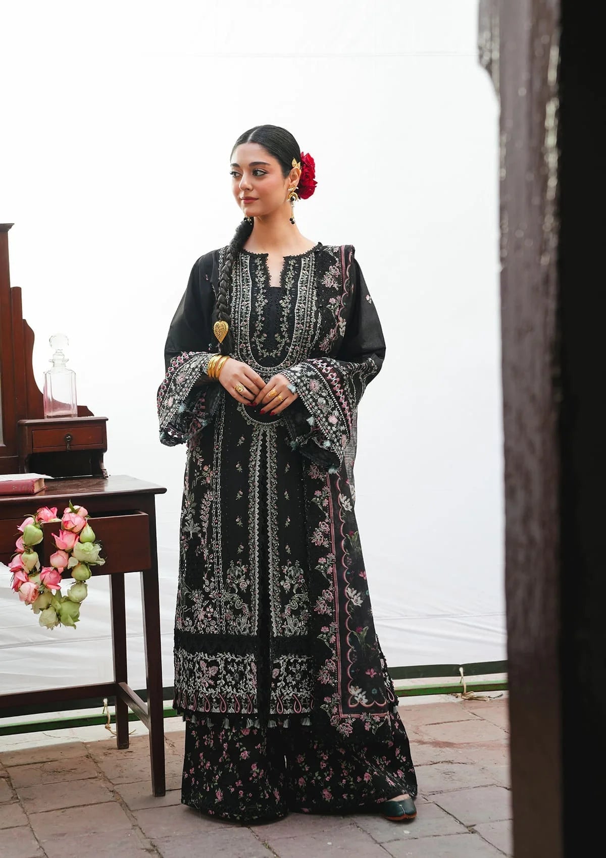 Kahf Premium | Ek Fasana Luxury Lawn 26 | KLB-3B SIYAARA