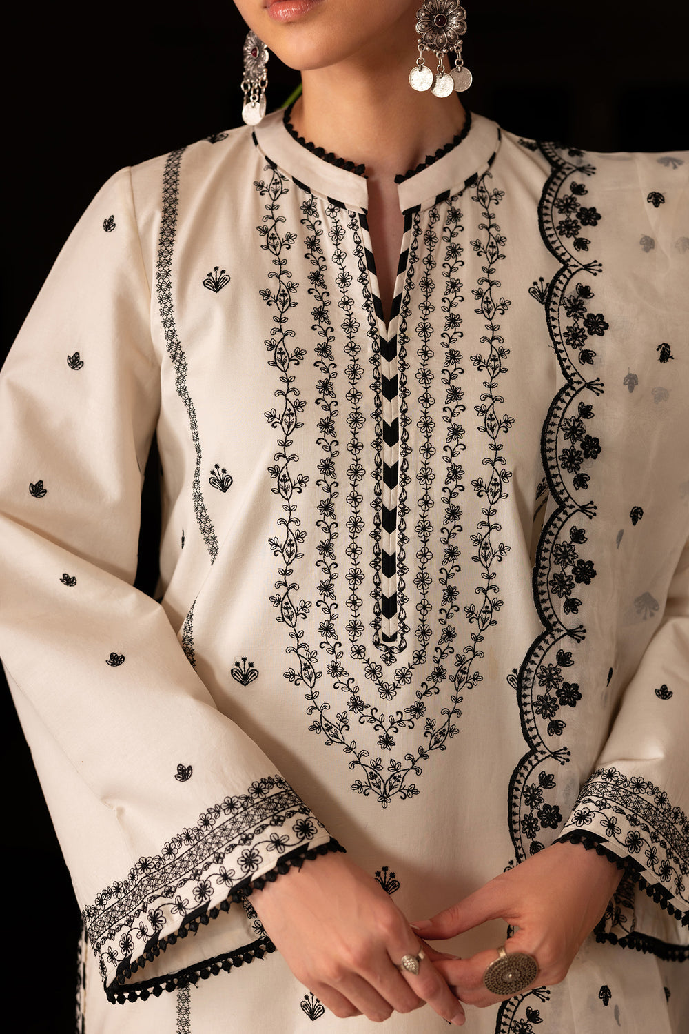 Zarif | Summer Lawn 26 | YARA