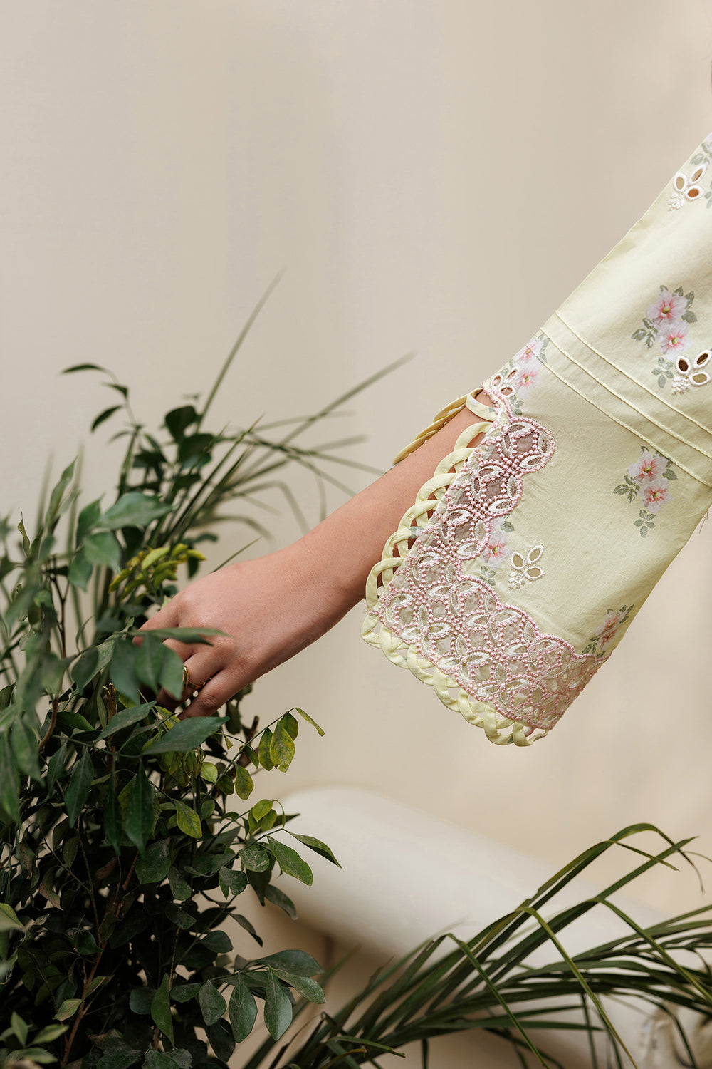 Zarif | Amani Eid Lawn 26 | ZL-RTW-26 DAAHR