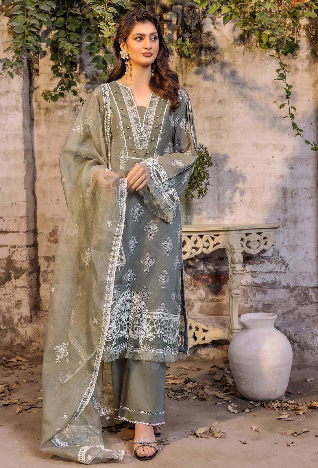 Adans Libas | Chikankari 25 | 4772 - Official Adans Libas stockist in UK - Sakeena London