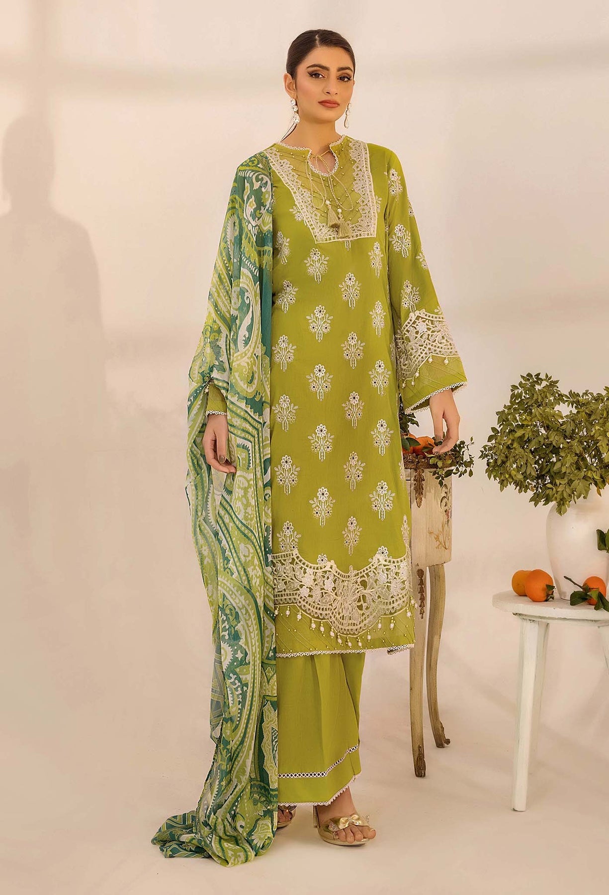 Adans Libas | Inara 25 | CHIKANKARI 4776 - Official Adans Libas stockist in UK - Sakeena London