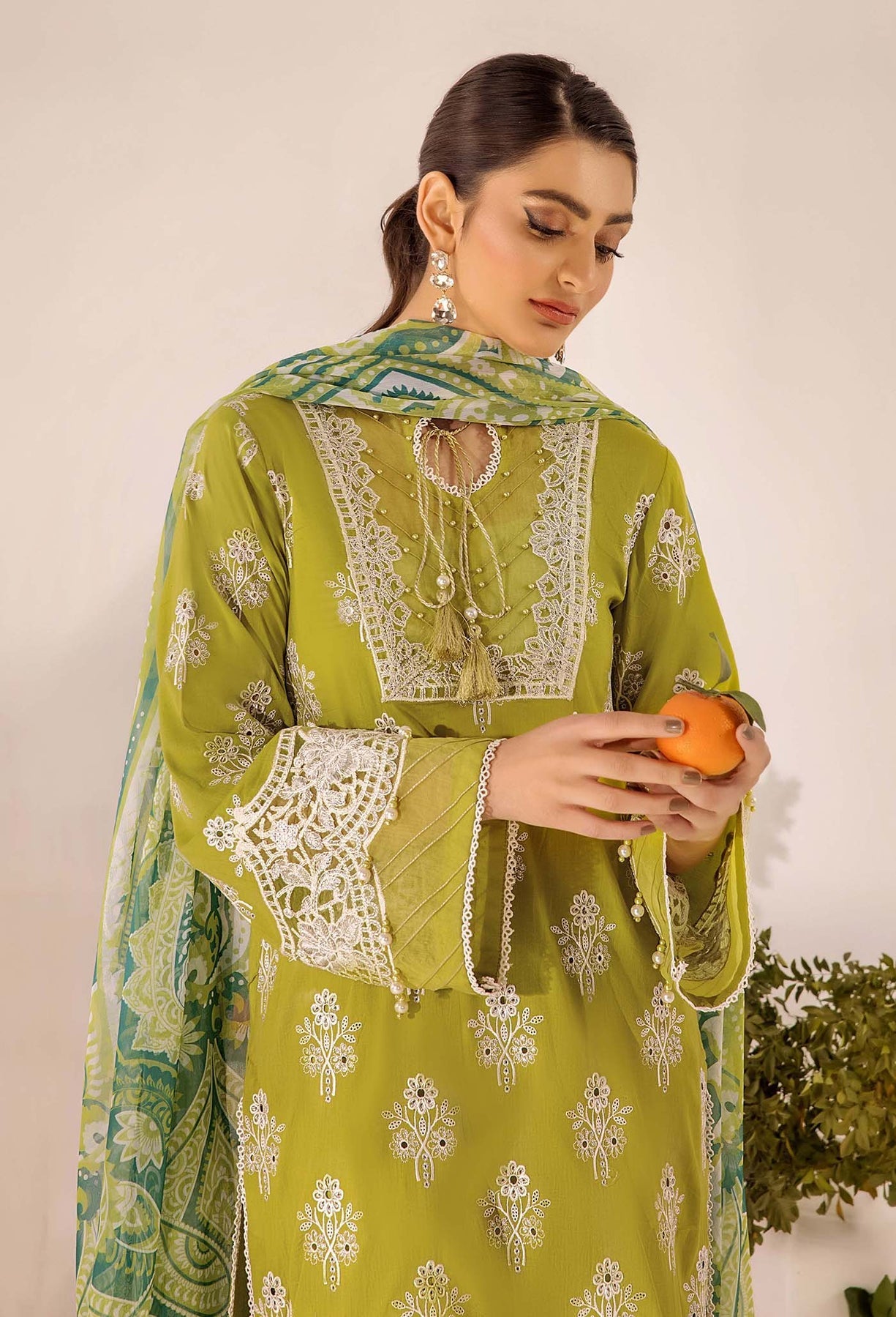 Adans Libas | Inara 25 | CHIKANKARI 4776 - Official Adans Libas stockist in UK - Sakeena London