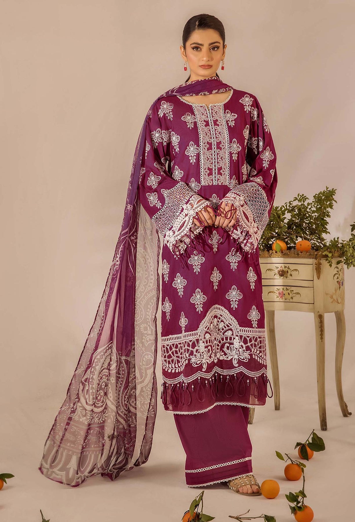 Adans Libas | Inara 25 | CHIKANKARI 4779 - Official Adans Libas stockist in UK - Sakeena London