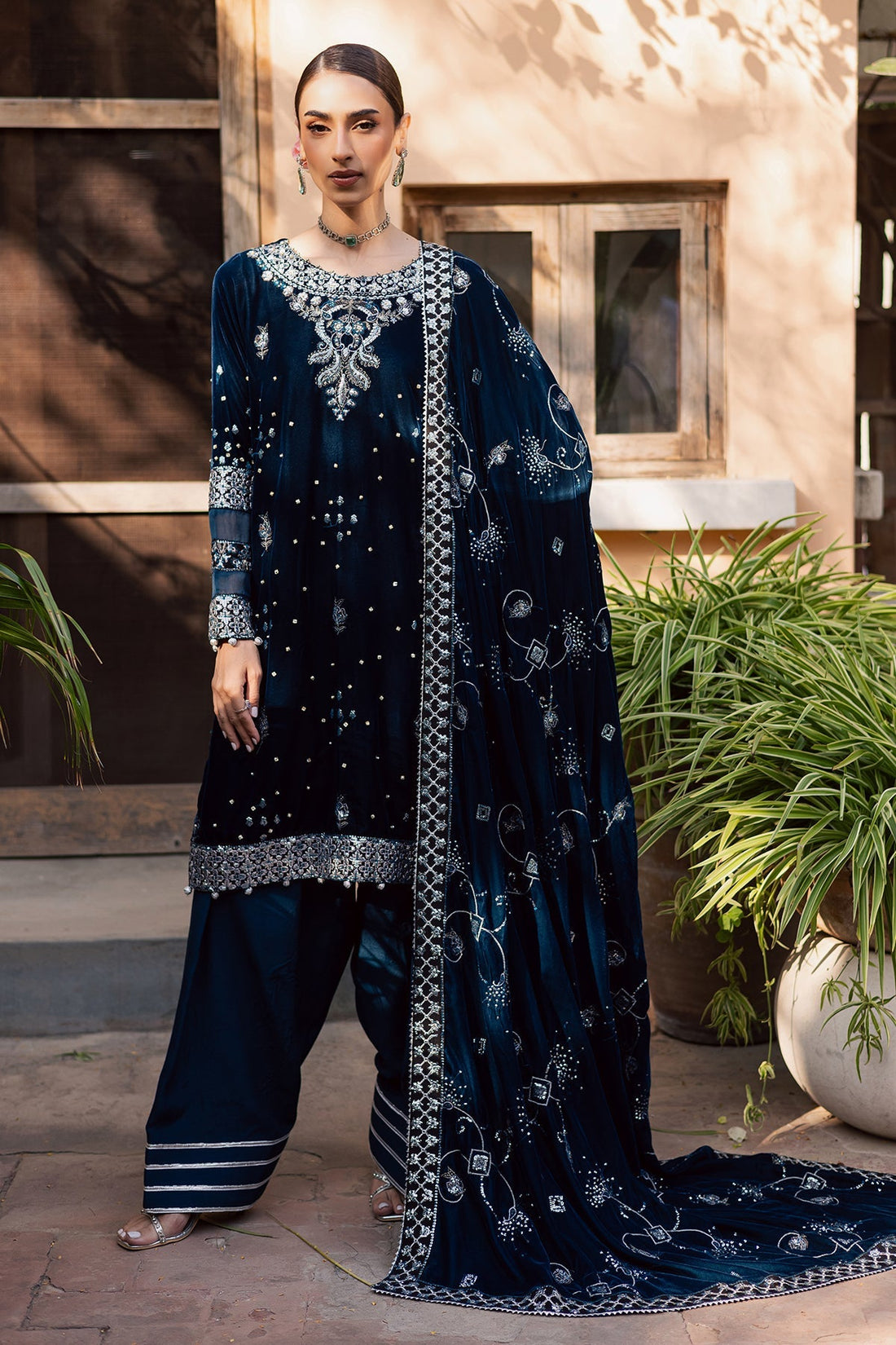 Nureh | Maya Velvet | NW-114 - Official Nureh stockist in UK - Sakeena London