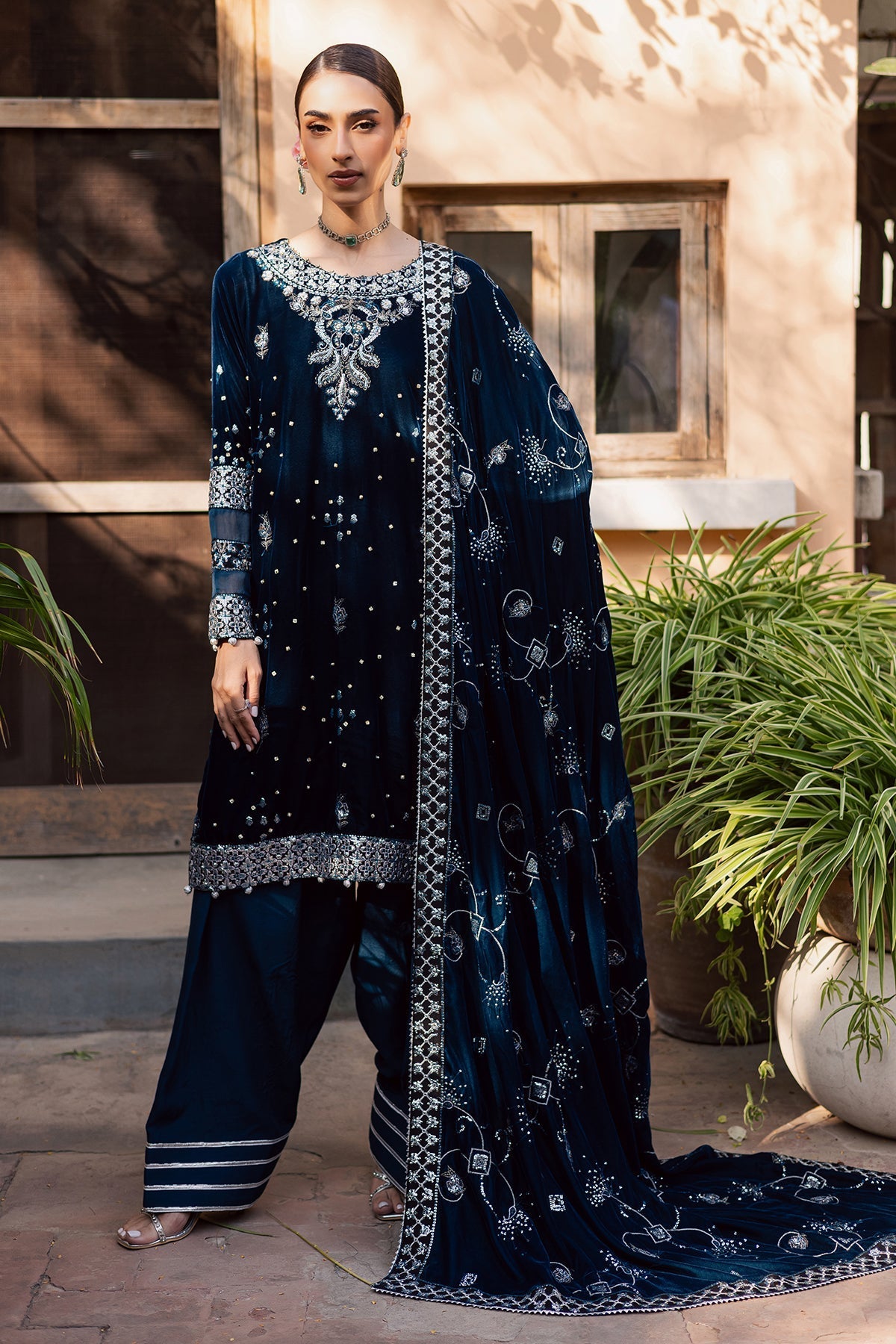 Nureh | Maya Velvet | NW-114 - Official Nureh stockist in UK - Sakeena London