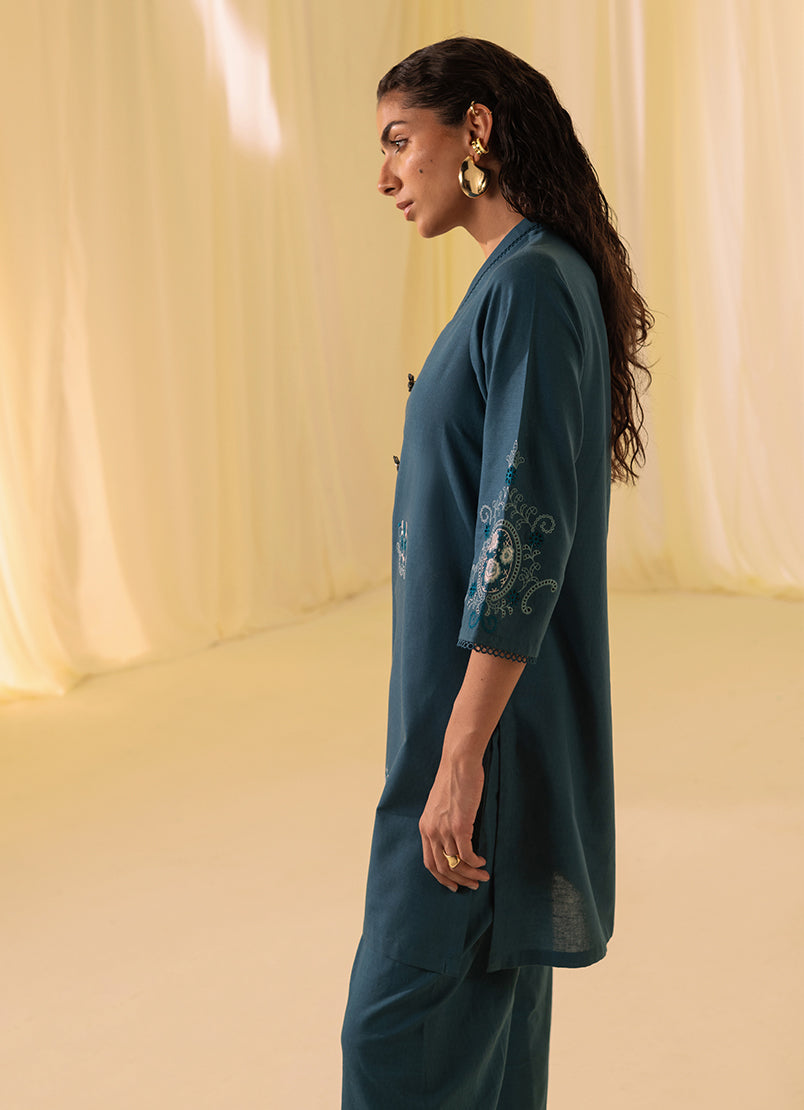 Image | Spring Basics 25 | IJSE-214050-12570 - Official Image stockist in UK - Sakeena London