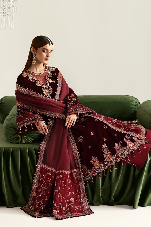 Emaan Adeel | Zarposh Velvet 25 | NADIRA - Official Emaan Adeel stockist in UK - Sakeena London