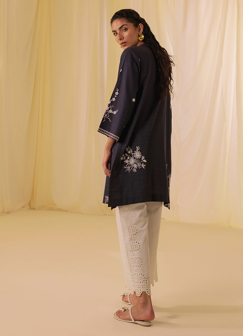 Image | Spring Basics 25 | IJSE-214055-12500 - Official Image stockist in UK - Sakeena London