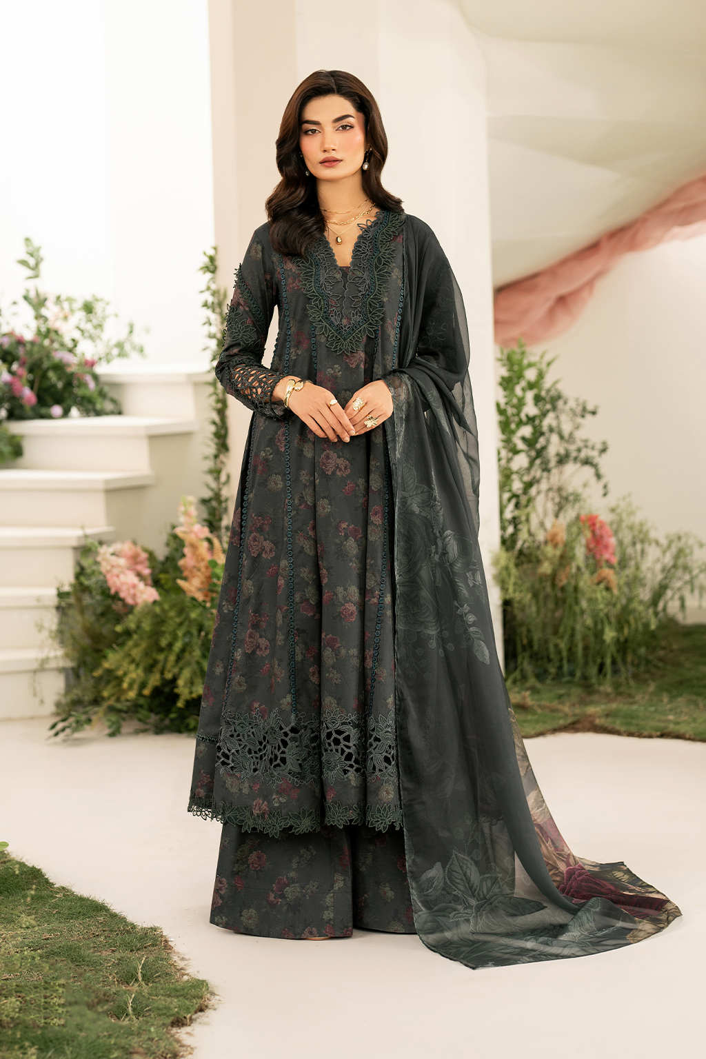 Iznik | Festive Edition | IFE-08 - Official Iznik stockist in UK - Sakeena London