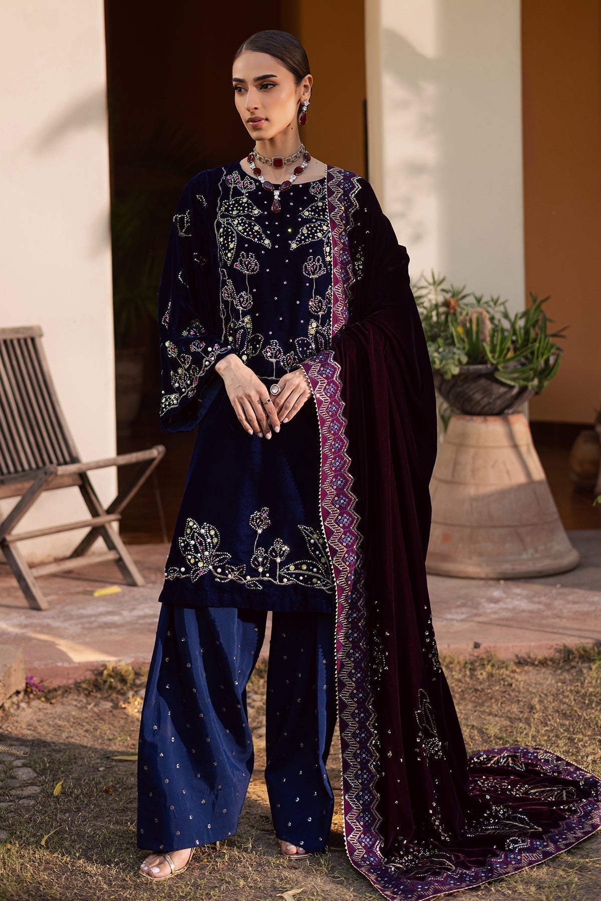 Nureh | Maya Velvet | NW-116 - Official Nureh stockist in UK - Sakeena London