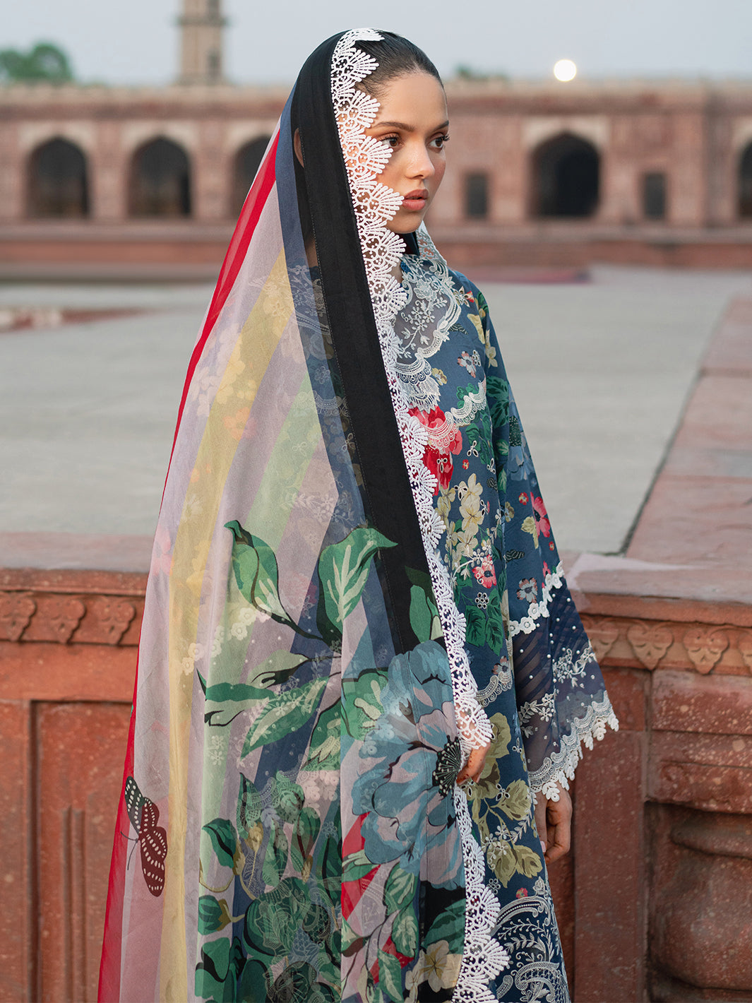 Bin Ilyas | Naqsh Naaz Luxury Lawn 25 | 2081 - B - Official Bin Ilyas stockist in UK - Sakeena London
