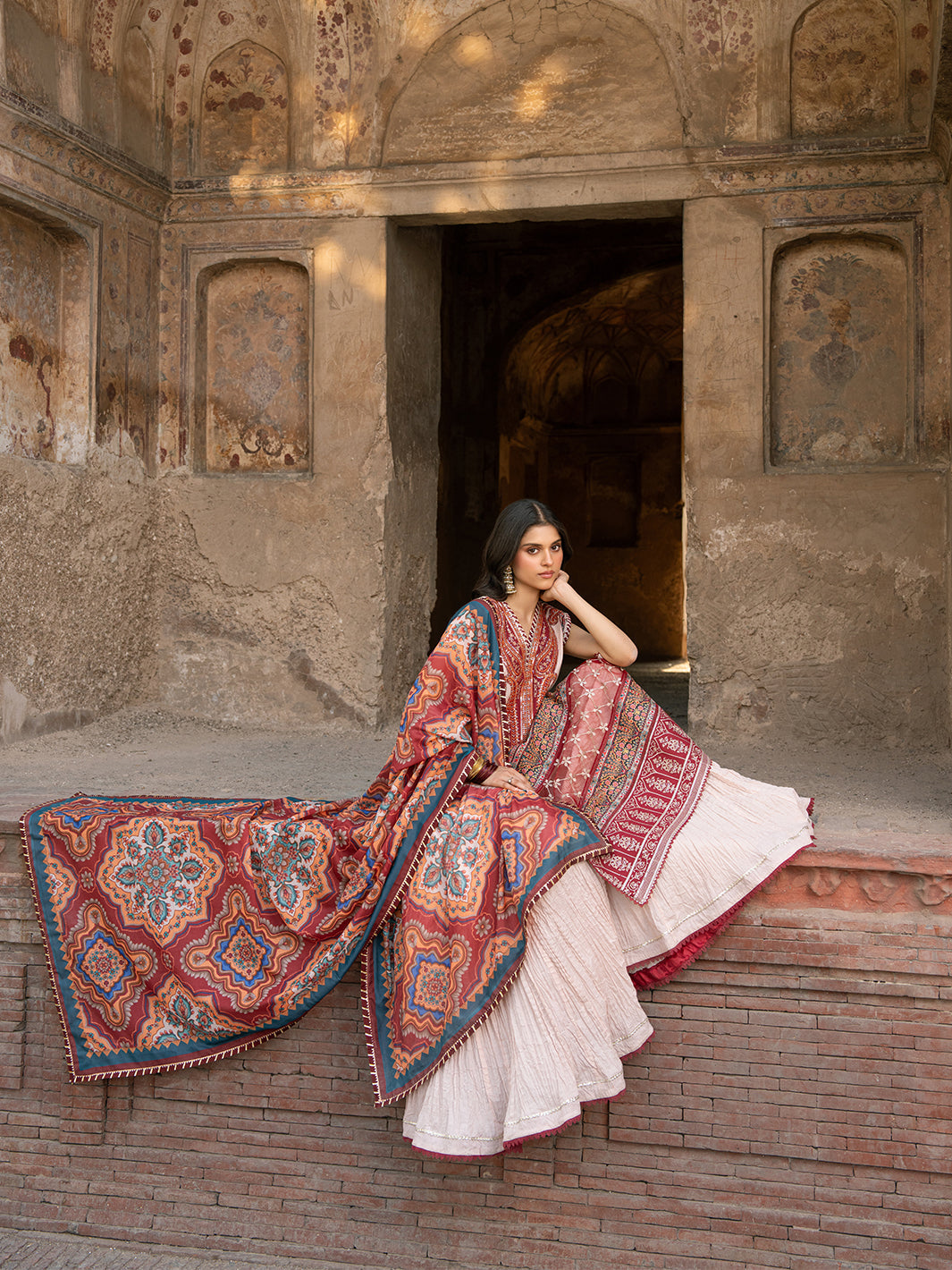 Bin Ilyas | Naqsh Naaz Luxury Lawn 25 | 2083 - A - Official BIN stockist in UK - Sakeena London