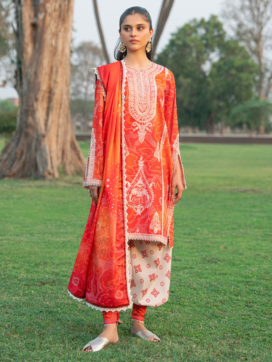 Bin Ilyas | Naqsh Naaz Luxury Lawn 25 | 2084 - A - Official Bin Ilyas stockist in UK - Sakeena London