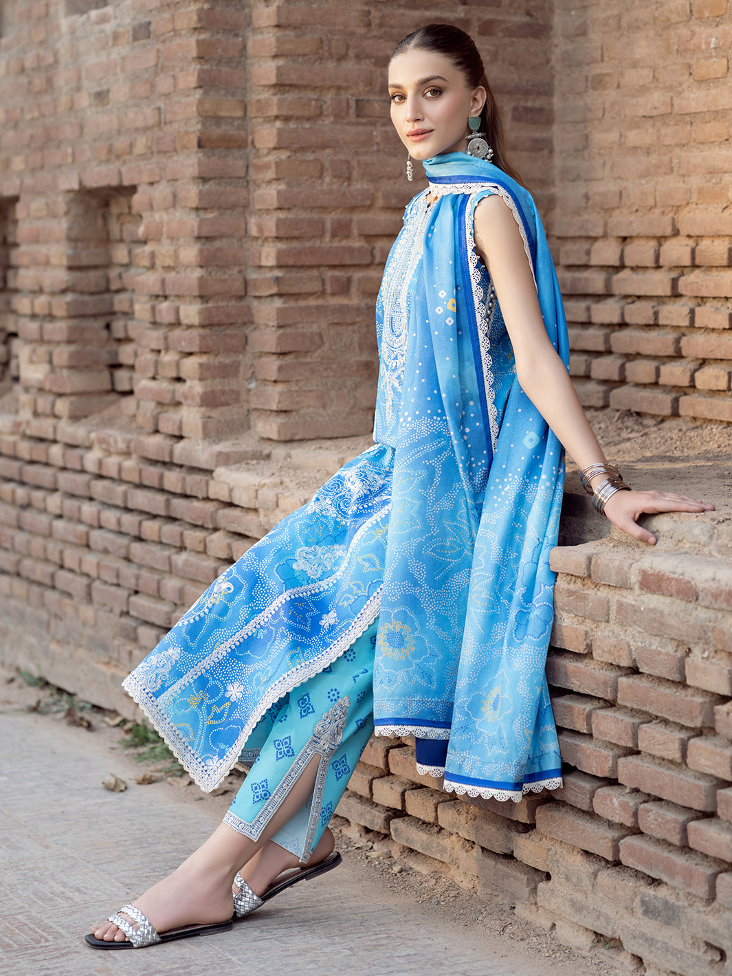 Bin Ilyas | Naqsh Naaz Luxury Lawn 25 | 2084 - B - Official Bin Ilyas stockist in UK - Sakeena London