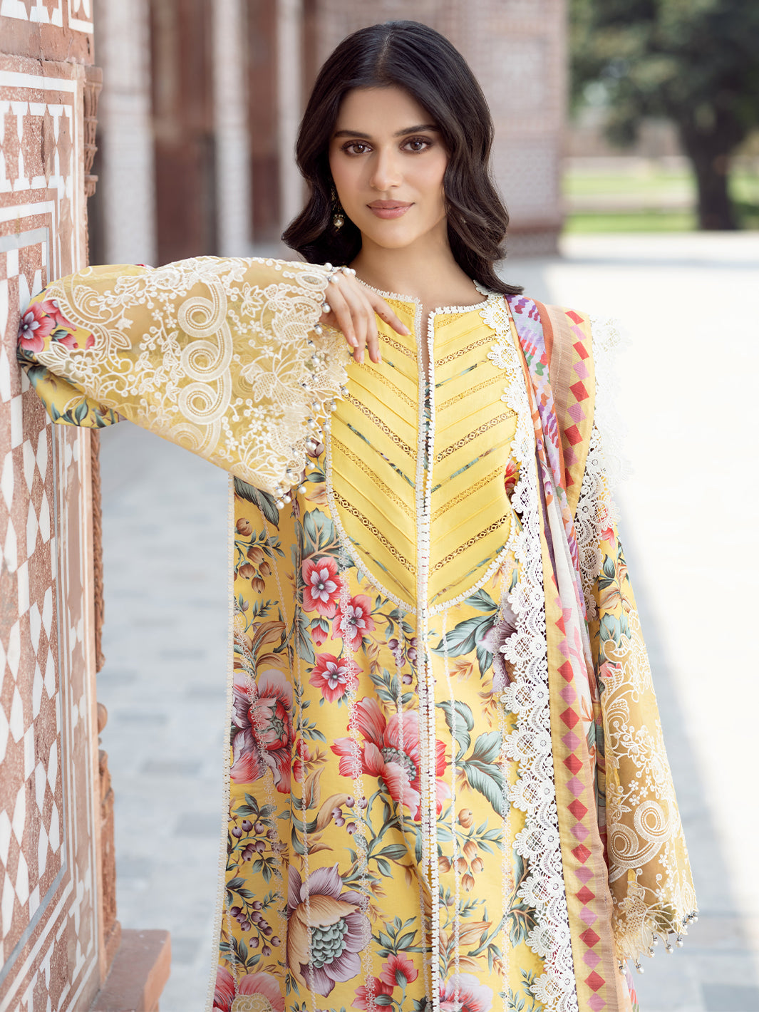 Bin Ilyas | Naqsh Naaz Luxury Lawn 25 | 2085 - A - Official Bin Ilyas stockist in UK - Sakeena London