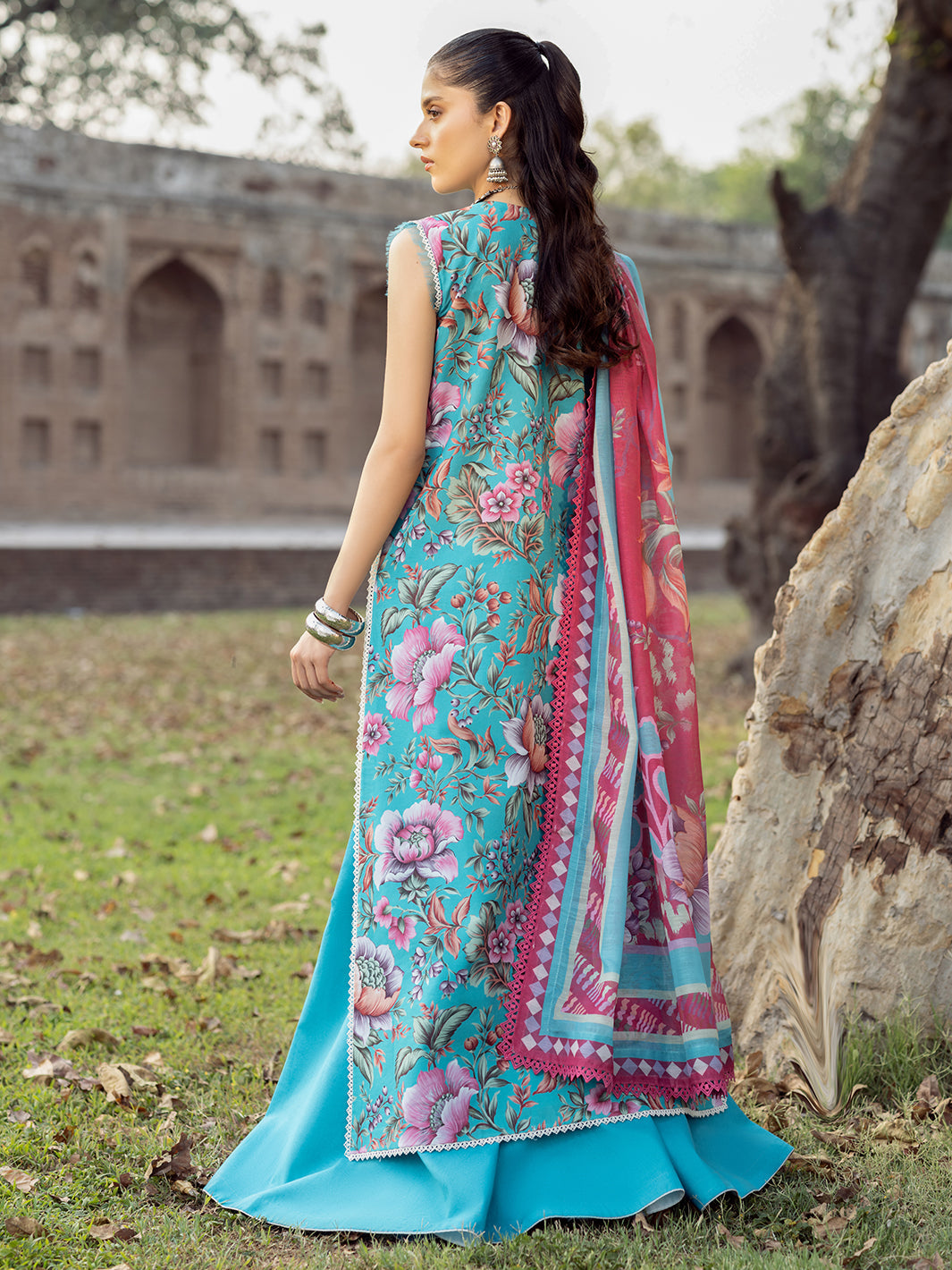 Bin Ilyas | Naqsh Naaz Luxury Lawn 25 | 2085 - B - Official Bin Ilyas stockist in UK - Sakeena London