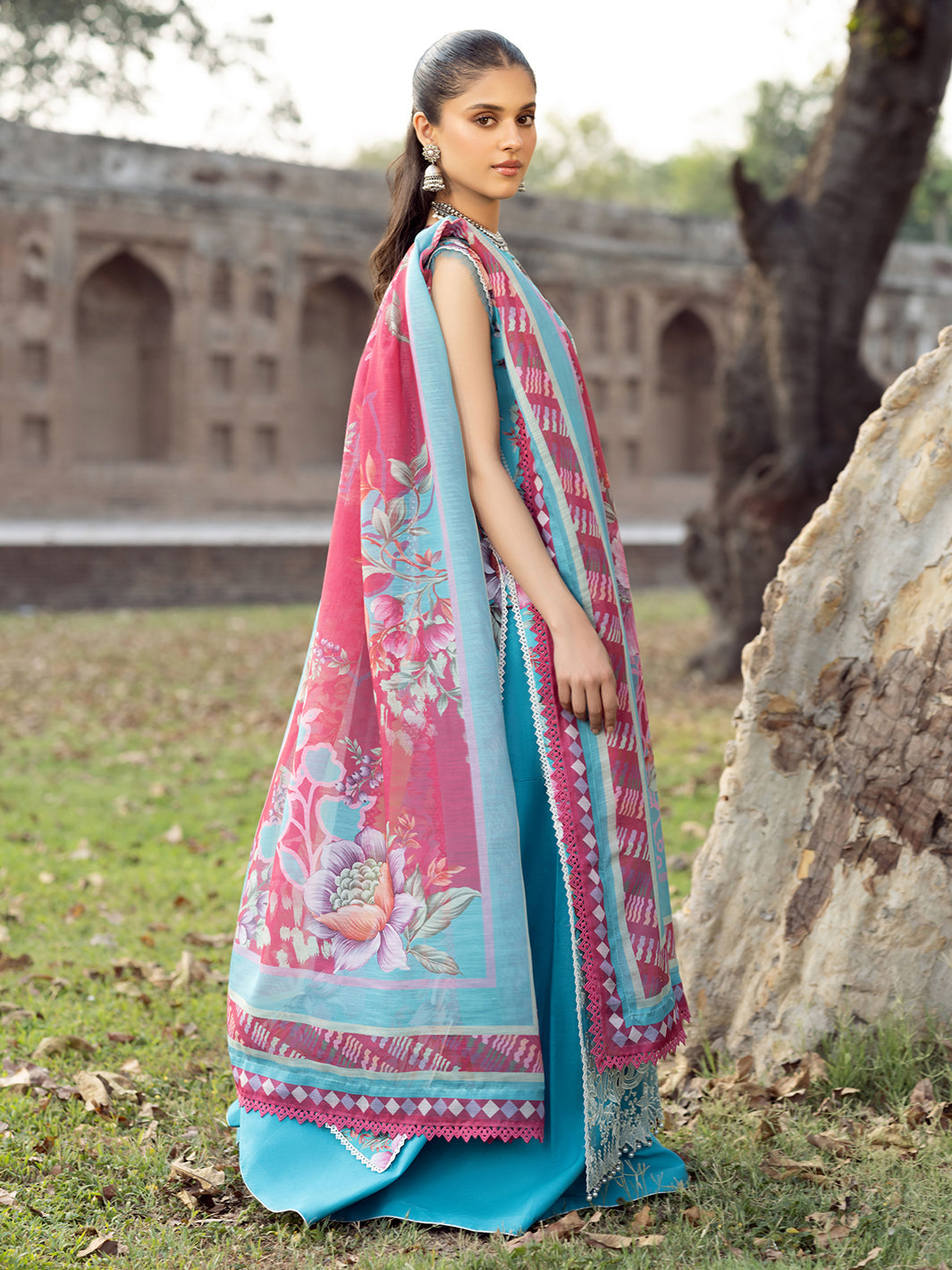 Bin Ilyas | Naqsh Naaz Luxury Lawn 25 | 2085 - B - Official Bin Ilyas stockist in UK - Sakeena London