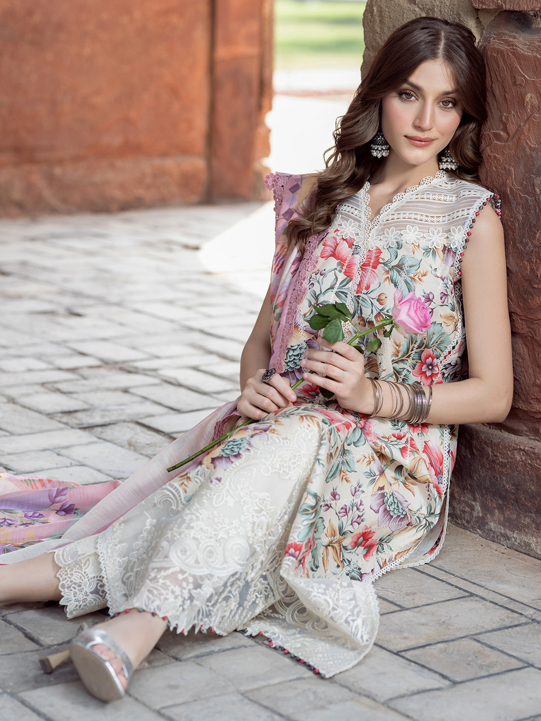 Bin Ilyas | Naqsh Naaz Luxury Lawn 25 | 2085 - C - Official Bin Ilyas stockist in UK - Sakeena London