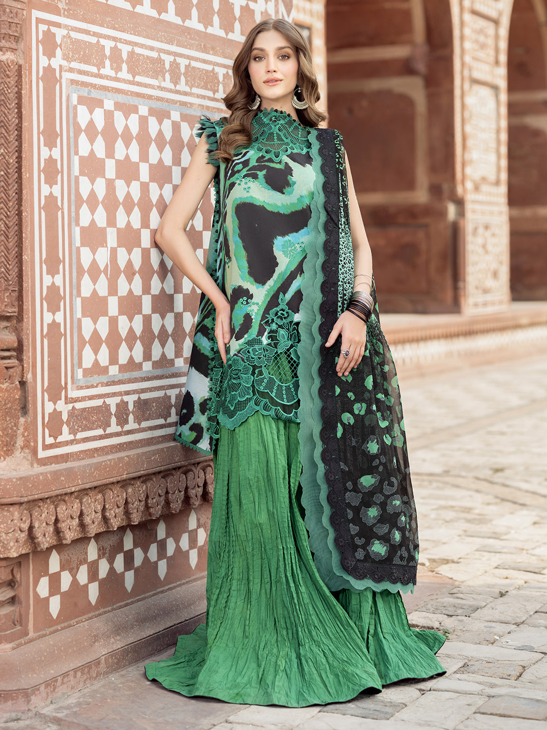 Bin Ilyas | Naqsh Naaz Luxury Lawn 25 | 2086 - A - Official Bin Ilyas stockist in UK - Sakeena London