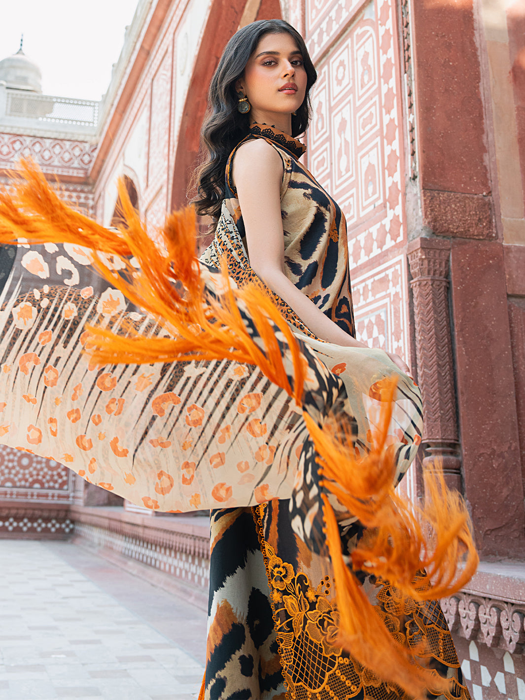 Bin Ilyas | Naqsh Naaz Luxury Lawn 25 | 2086 - B - Official Bin Ilyas stockist in UK - Sakeena London