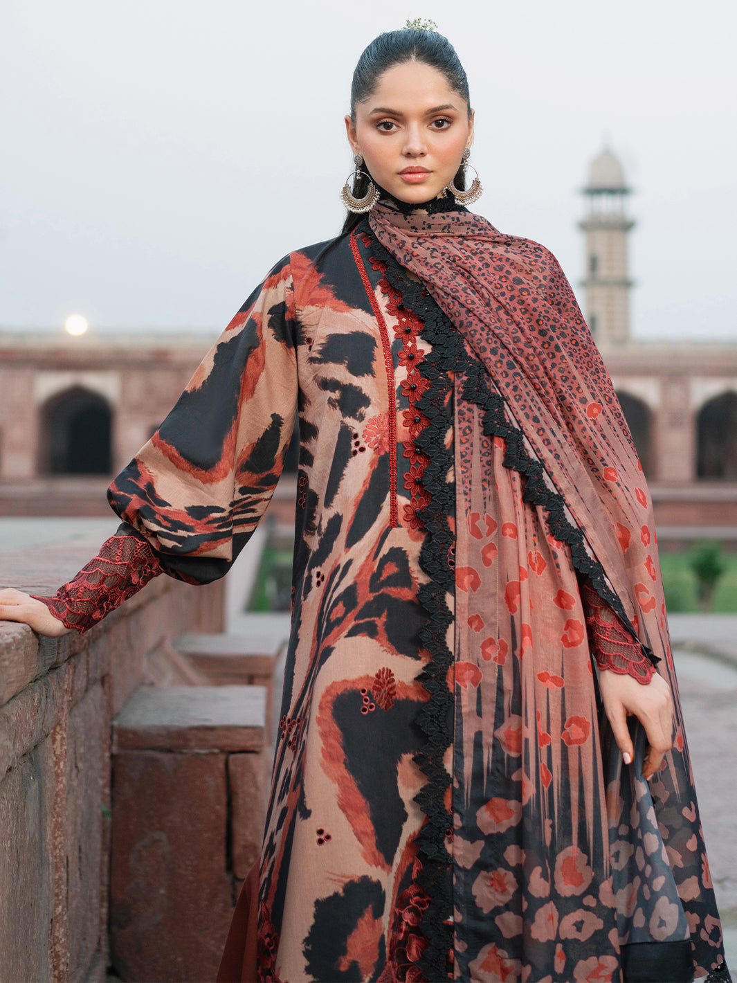 Bin Ilyas | Naqsh Naaz Luxury Lawn 25 | 2086 - C - Official Bin Ilyas stockist in UK - Sakeena London