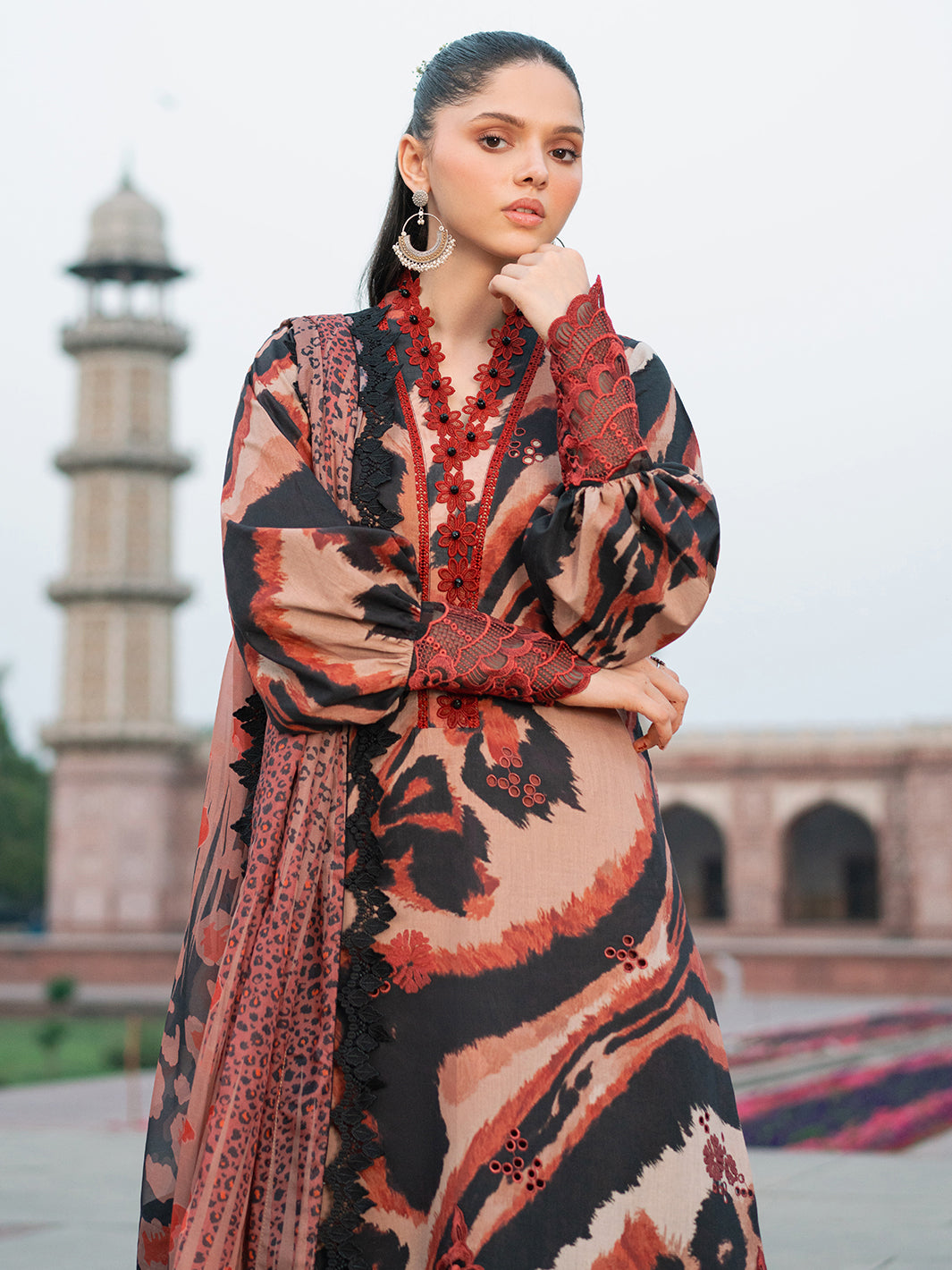 Bin Ilyas | Naqsh Naaz Luxury Lawn 25 | 2086 - C - Official Bin Ilyas stockist in UK - Sakeena London