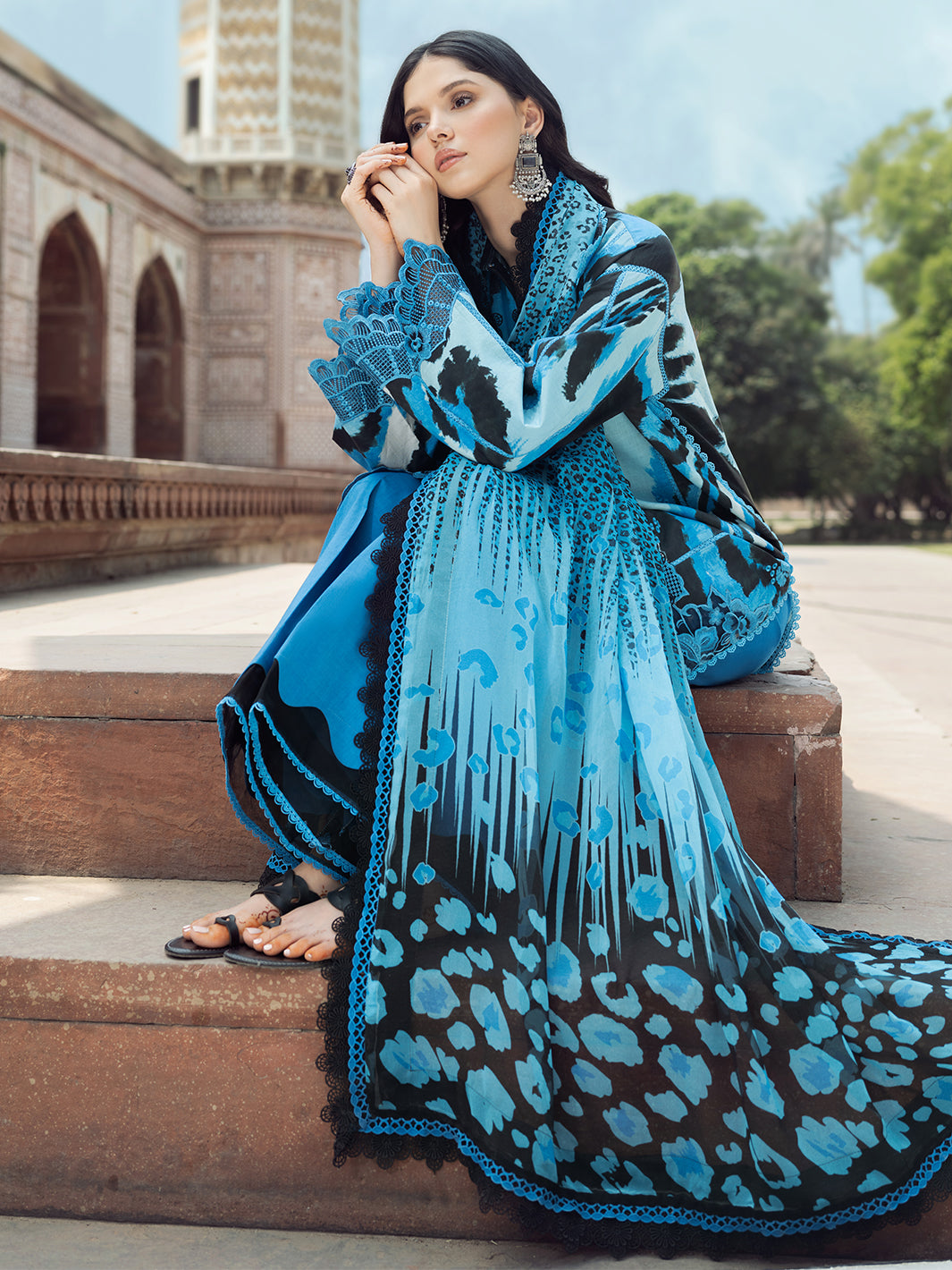 Bin Ilyas | Naqsh Naaz Luxury Lawn 25 | 2086 - D - Official Bin Ilyas stockist in UK - Sakeena London