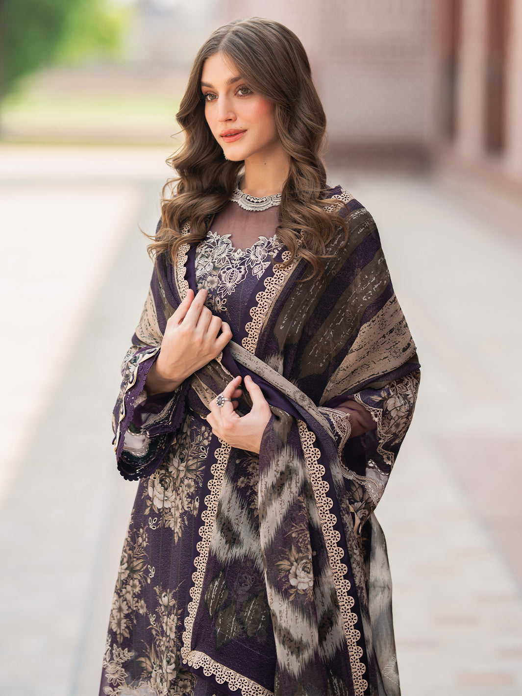 Bin Ilyas | Naqsh Naaz Luxury Lawn 25 | 2087 - B - Official Bin Ilyas stockist in UK - Sakeena London