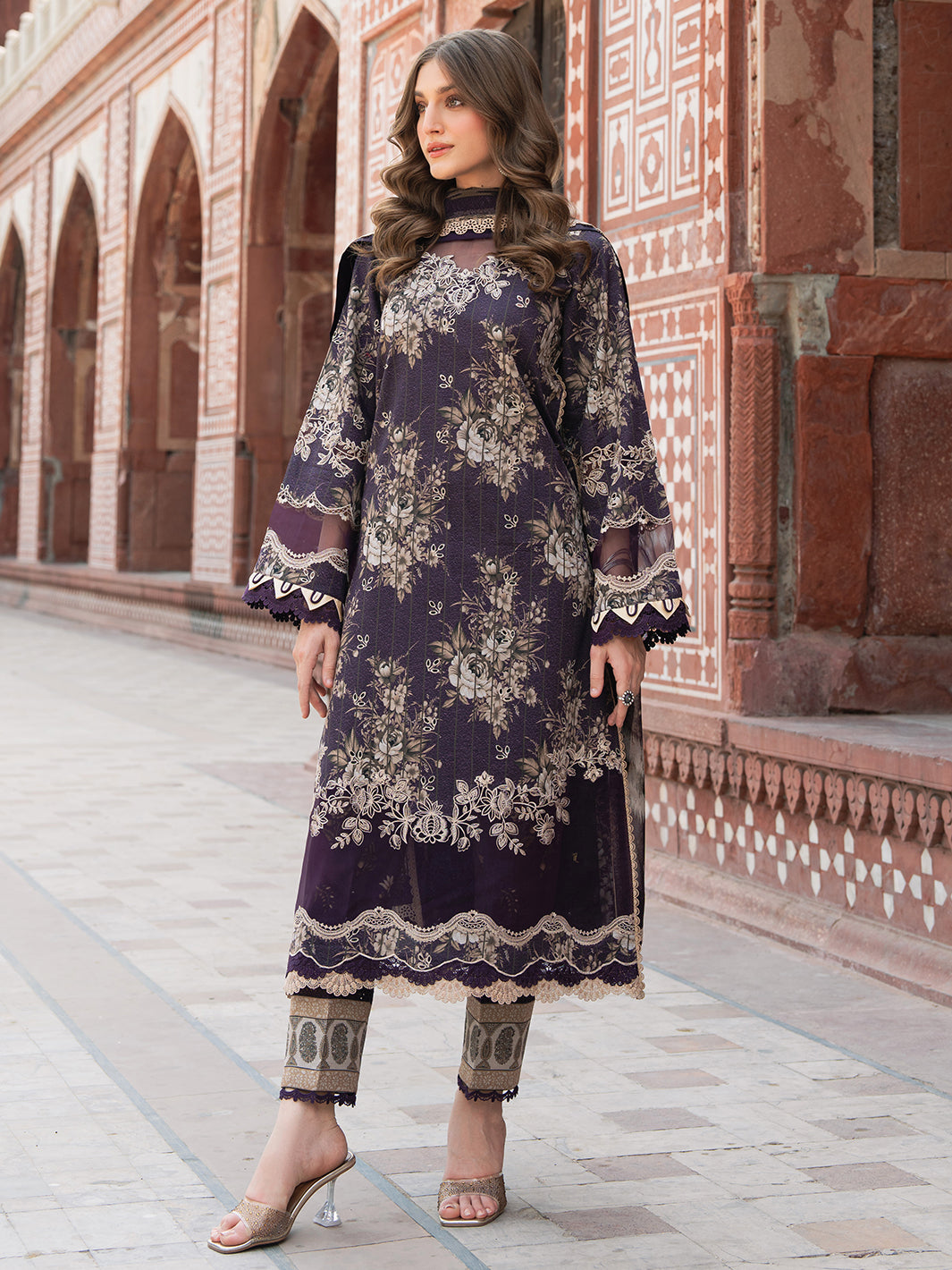Bin Ilyas | Naqsh Naaz Luxury Lawn 25 | 2087 - B - Official Bin Ilyas stockist in UK - Sakeena London