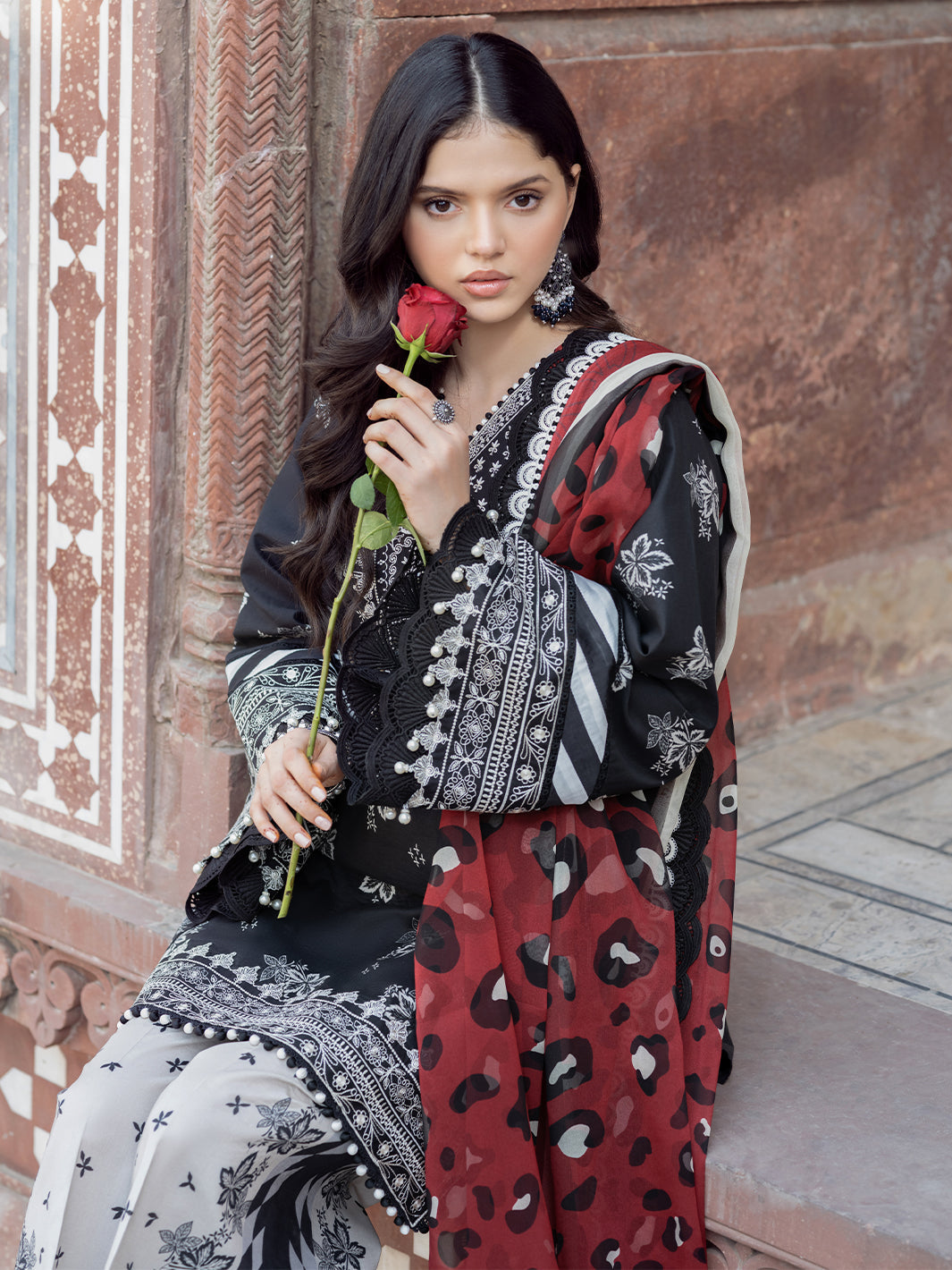 Bin Ilyas | Naqsh Naaz Luxury Lawn 25 | 2088 - A - Official Bin Ilyas stockist in UK - Sakeena London