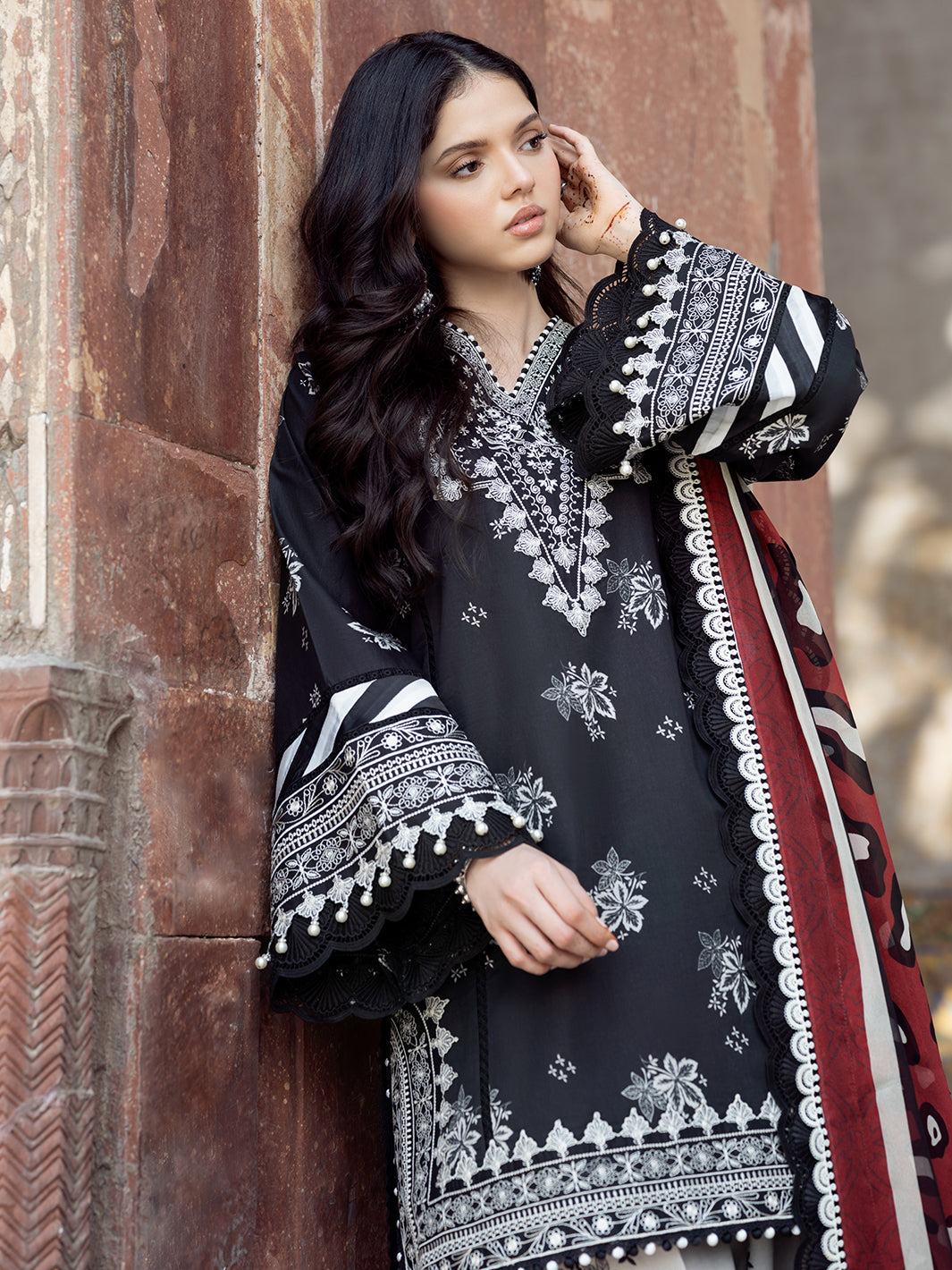 Bin Ilyas | Naqsh Naaz Luxury Lawn 25 | 2088 - A - Official Bin Ilyas stockist in UK - Sakeena London